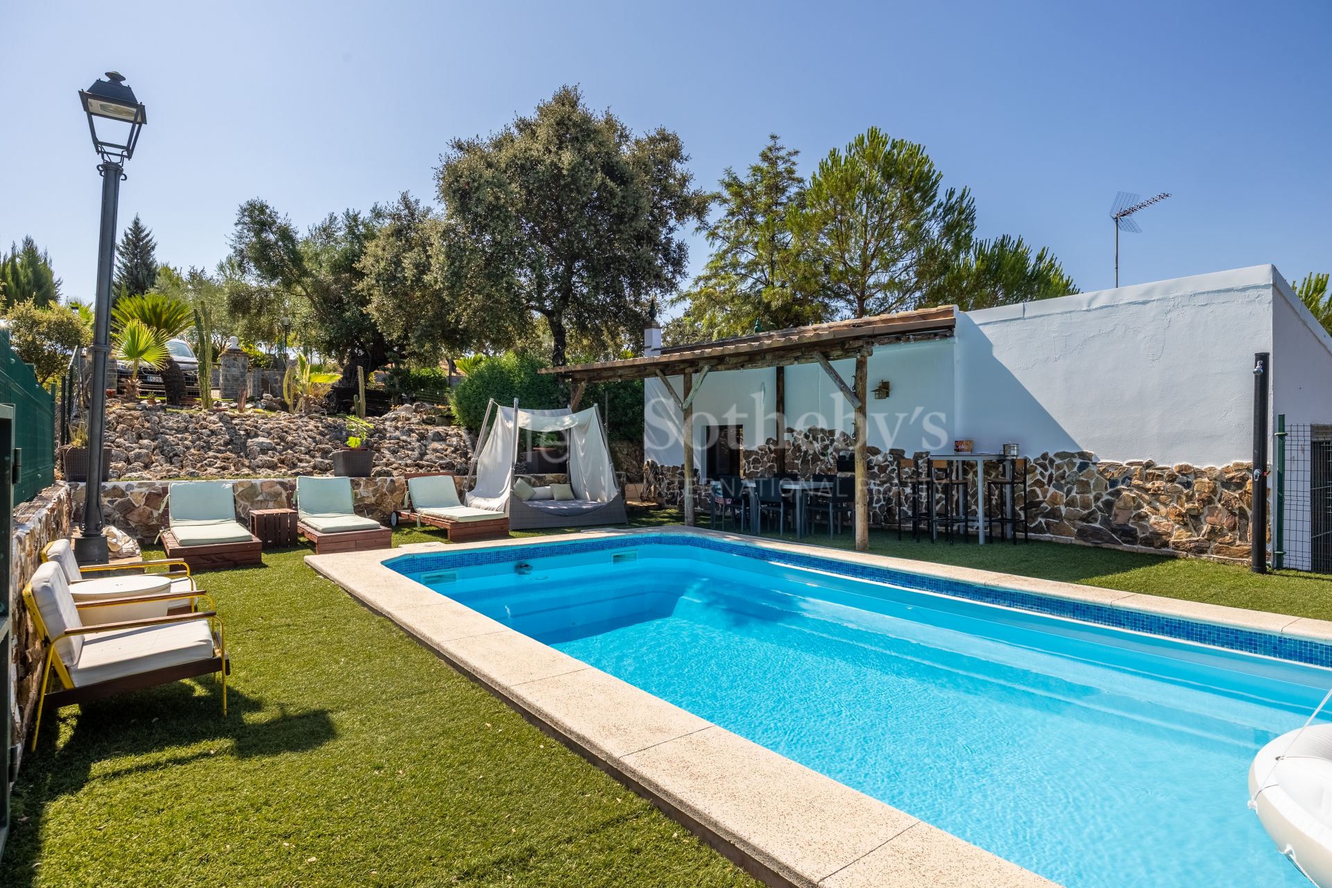 Recreational estate in a natural park with panoramic views and privacy