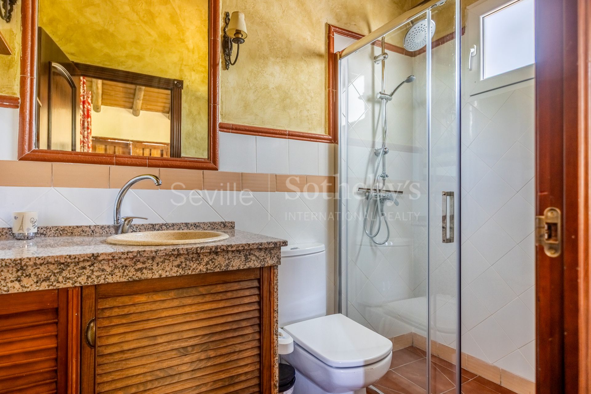 Recreational estate in a natural park with panoramic views and privacy