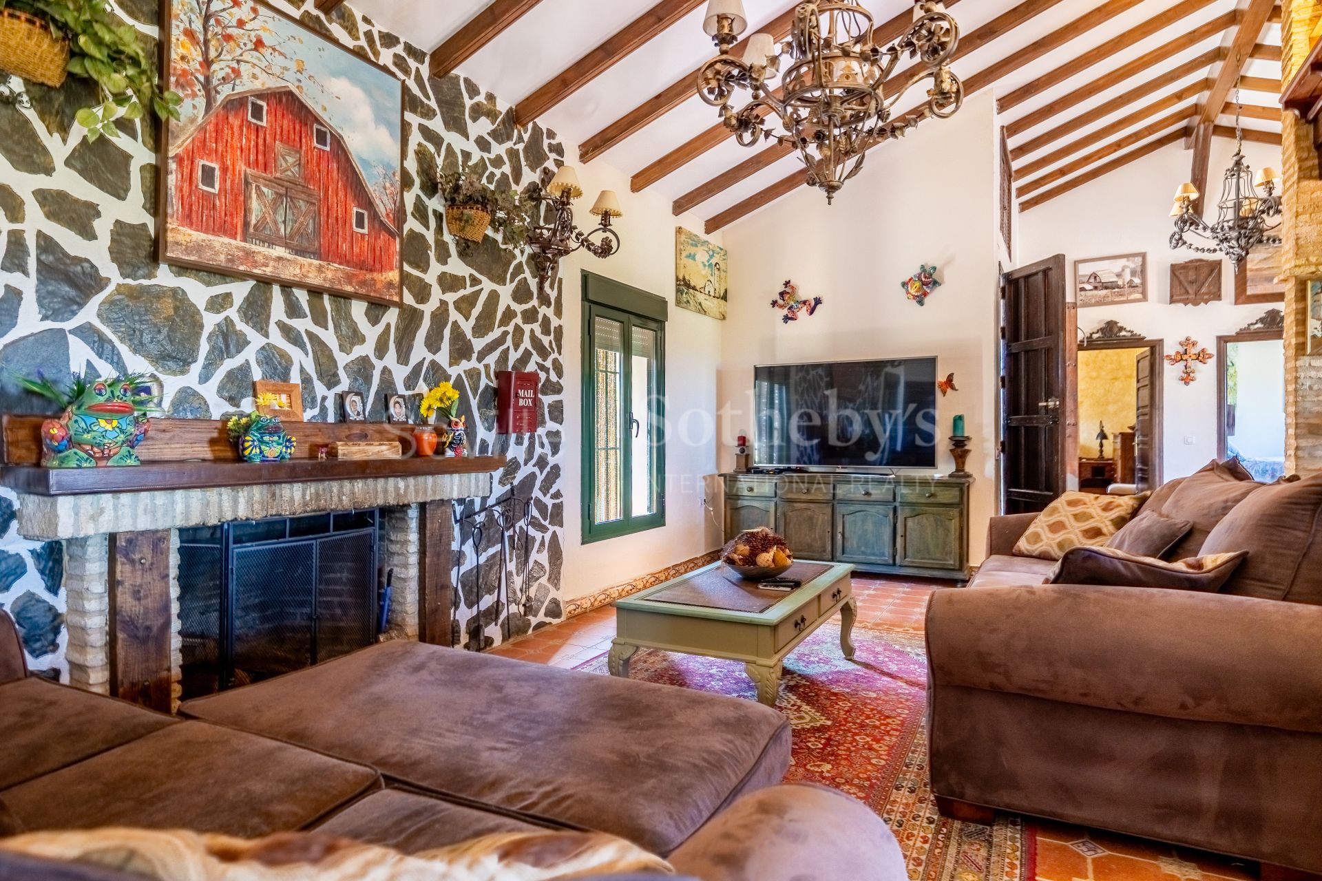 Recreational estate in a natural park with panoramic views and privacy