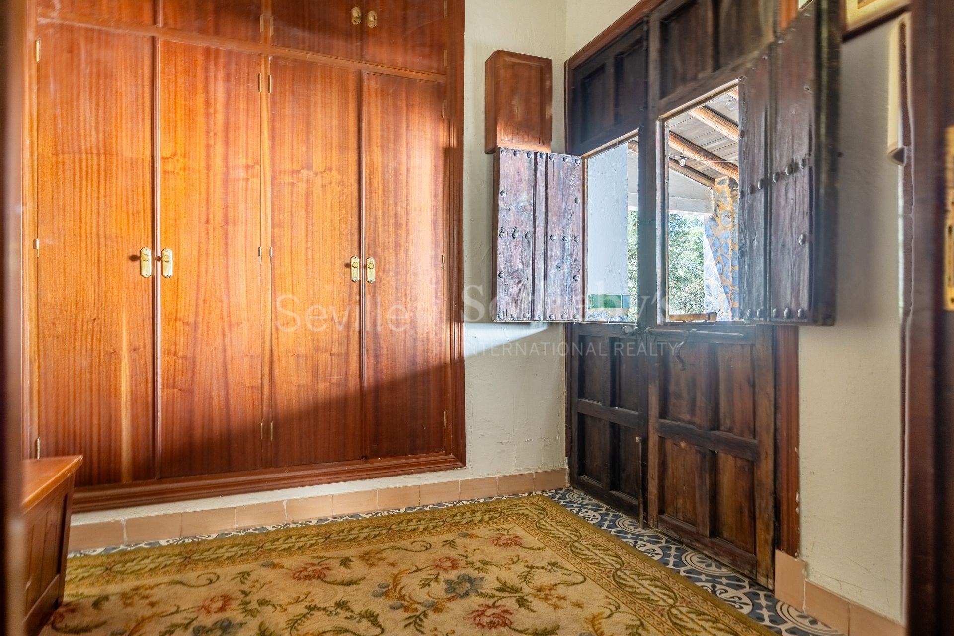 Recreational estate in a natural park with panoramic views and privacy