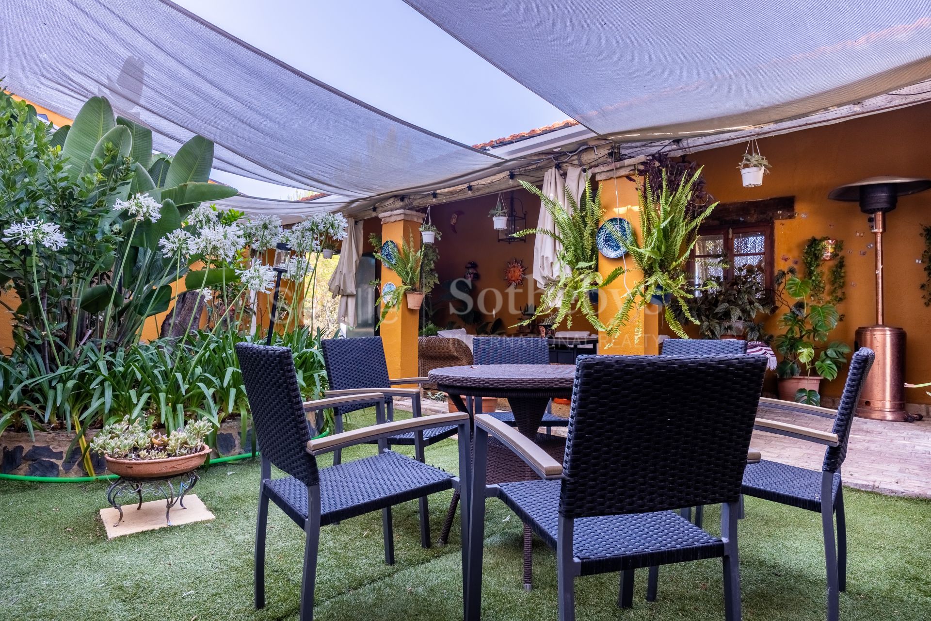 Recreational estate in a natural park with panoramic views and privacy