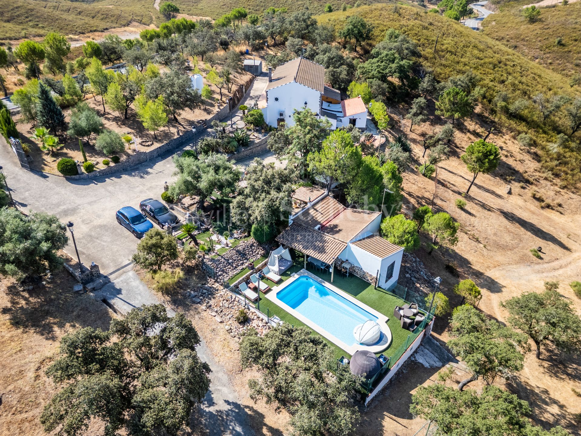 Recreational estate in a natural park with panoramic views and privacy