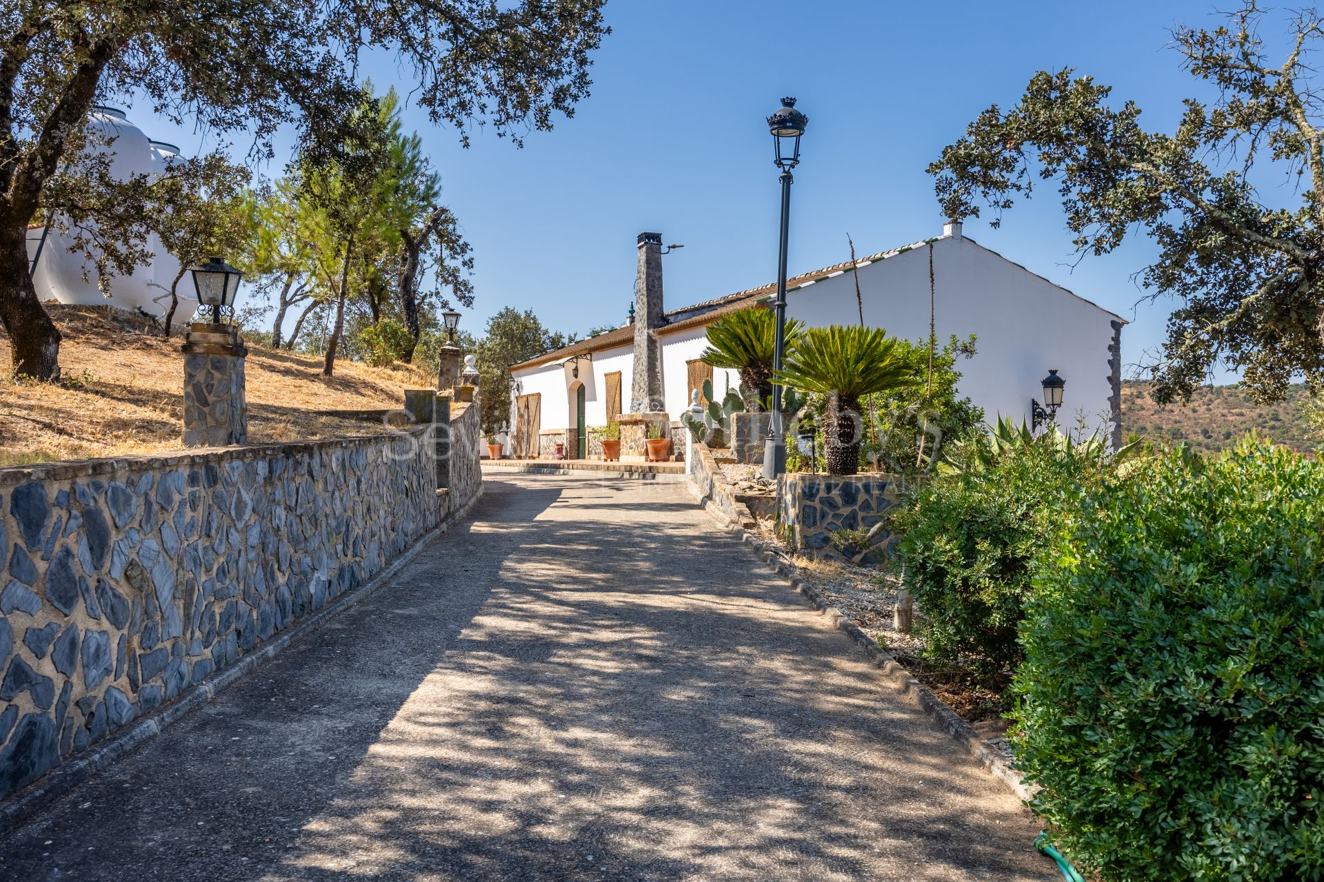 Recreational estate in a natural park with panoramic views and privacy