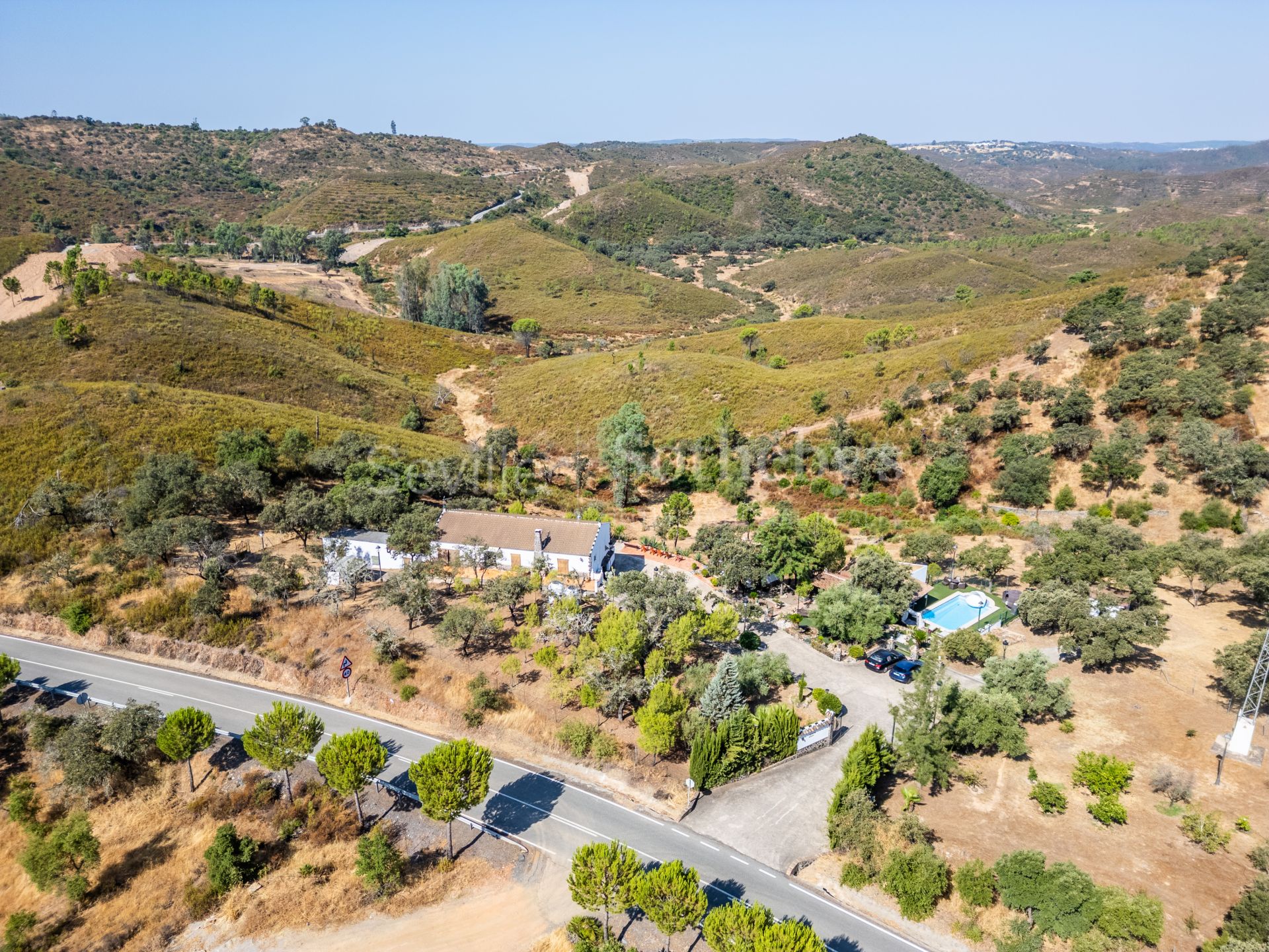 Recreational estate in a natural park with panoramic views and privacy