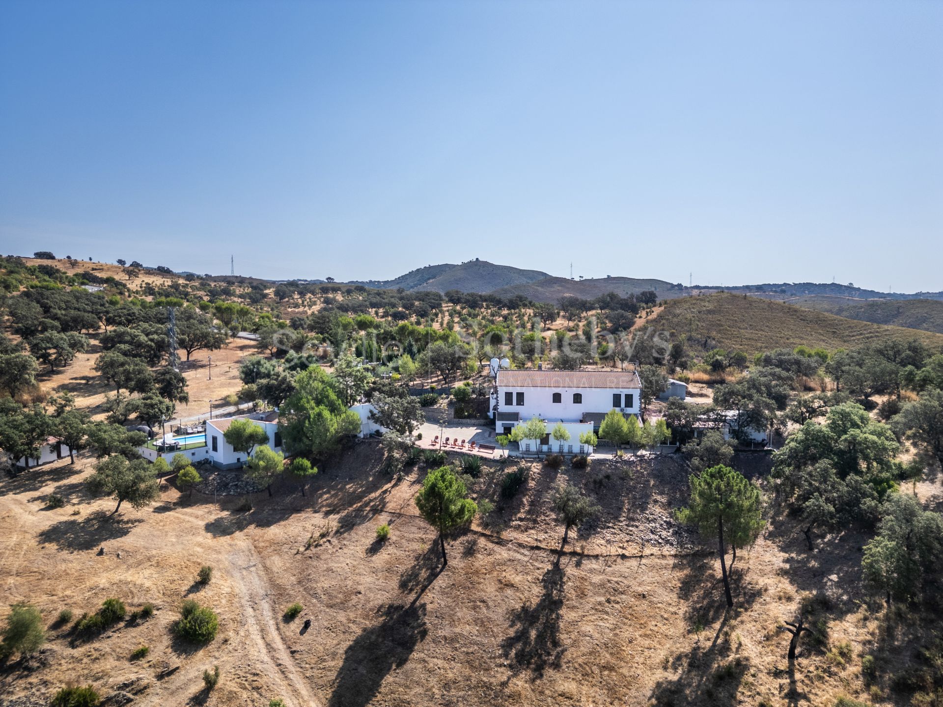 Recreational estate in a natural park with panoramic views and privacy
