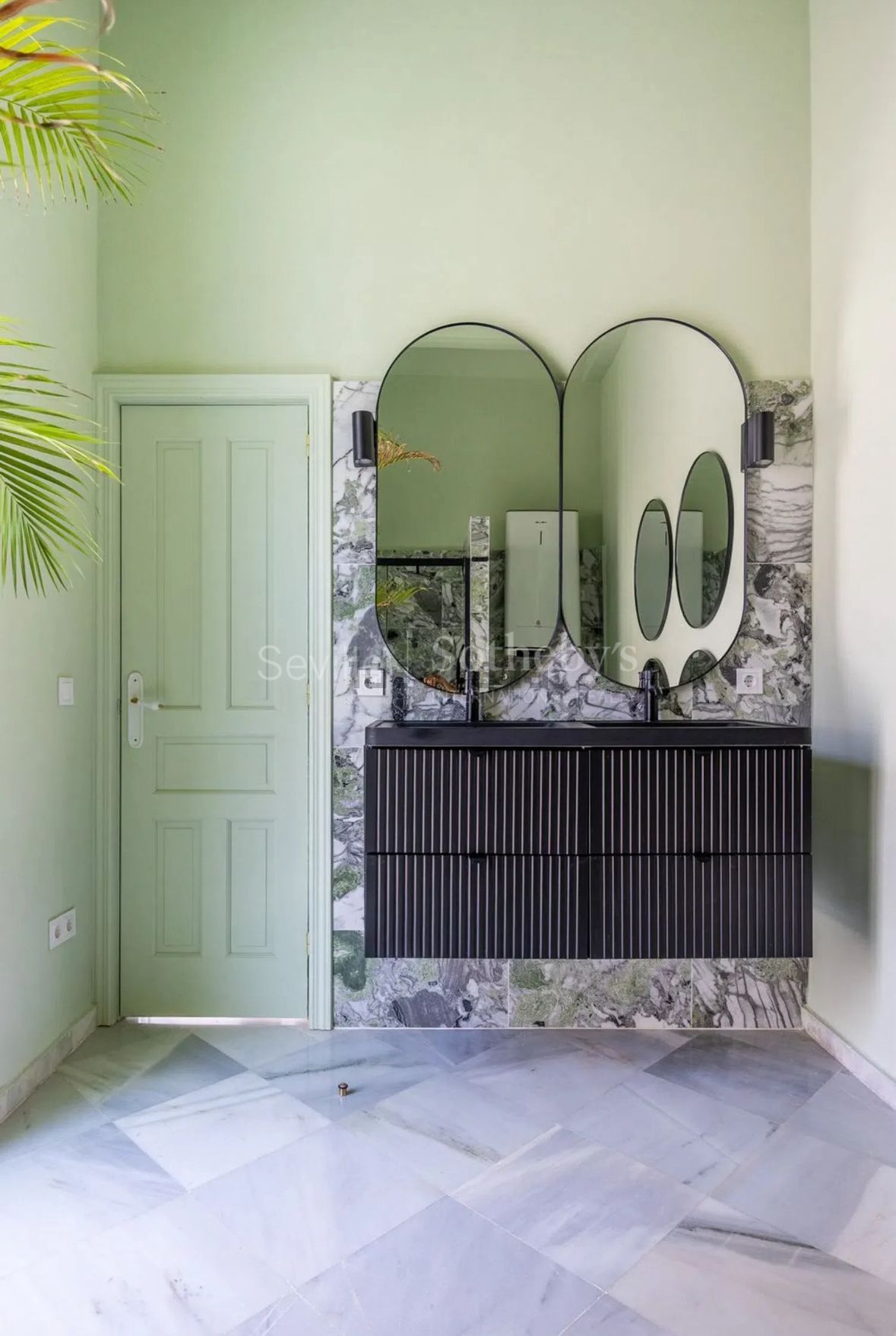 Vivienda singular con terraza y piscina con vistas al Palacio de los Marqueses de la Algaba