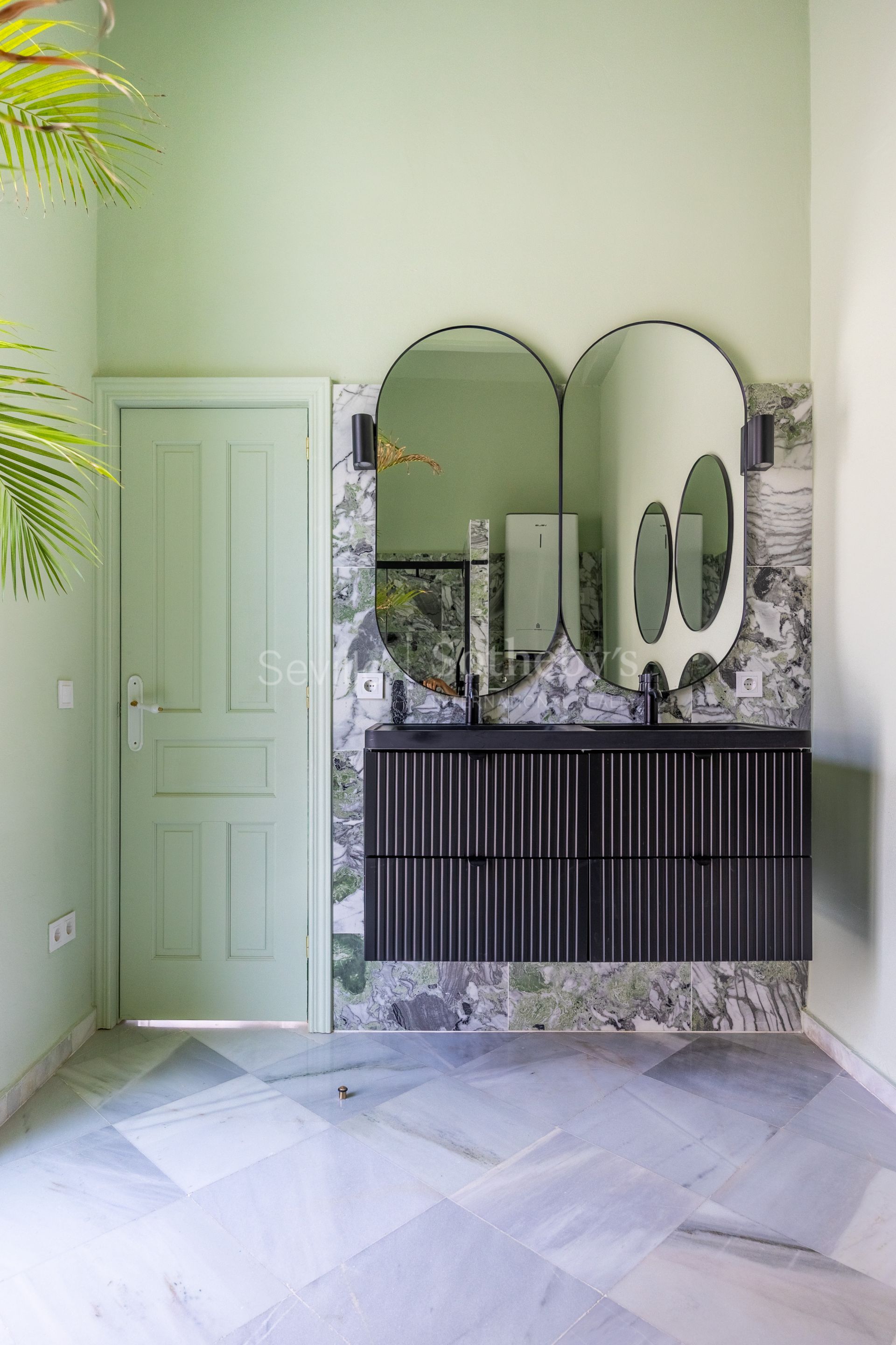 Vivienda singular con terraza y piscina con vistas al Palacio de los Marqueses de la Algaba