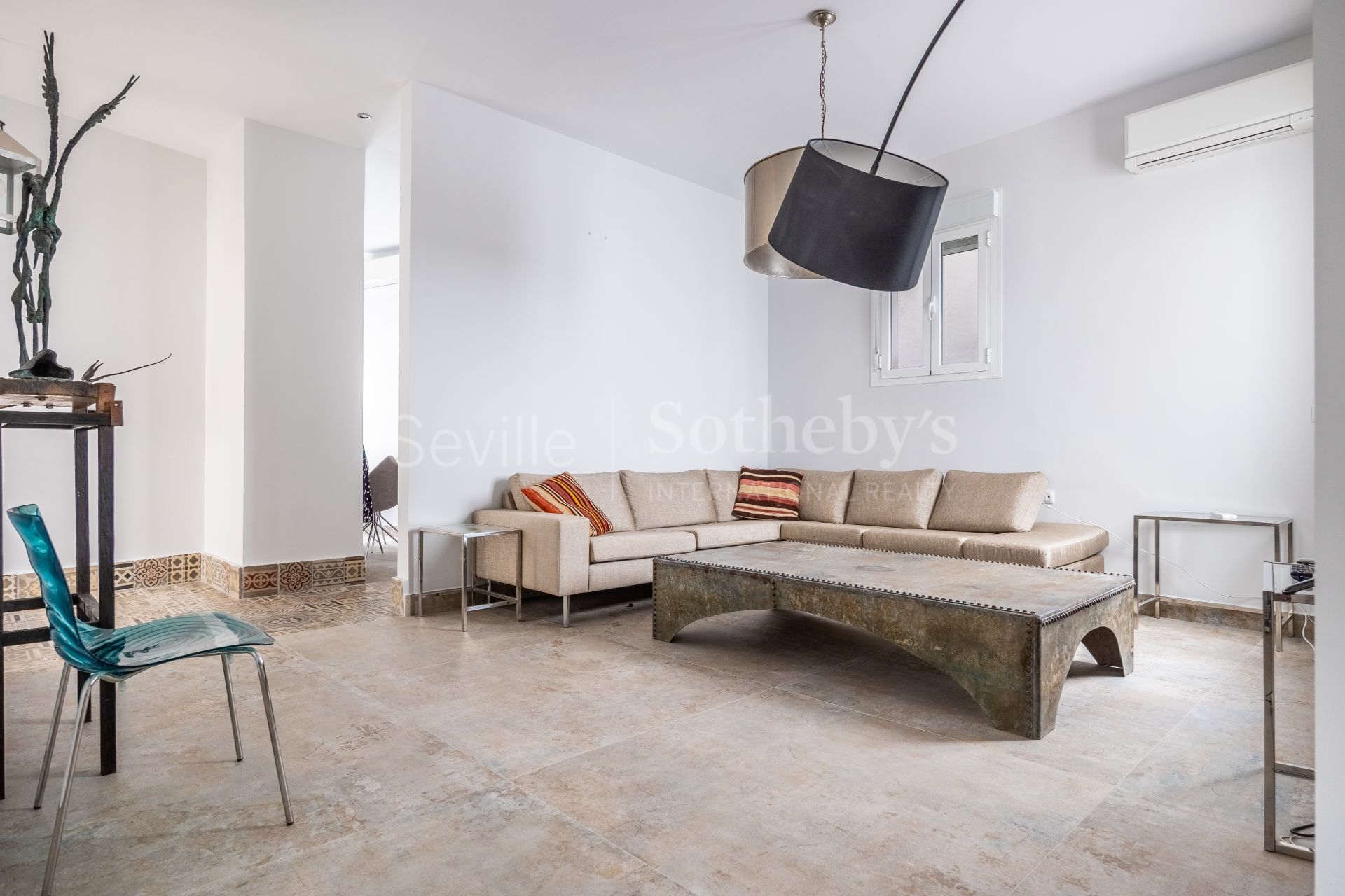 Large renovated duplex penthouse with terraces in La Encarnación