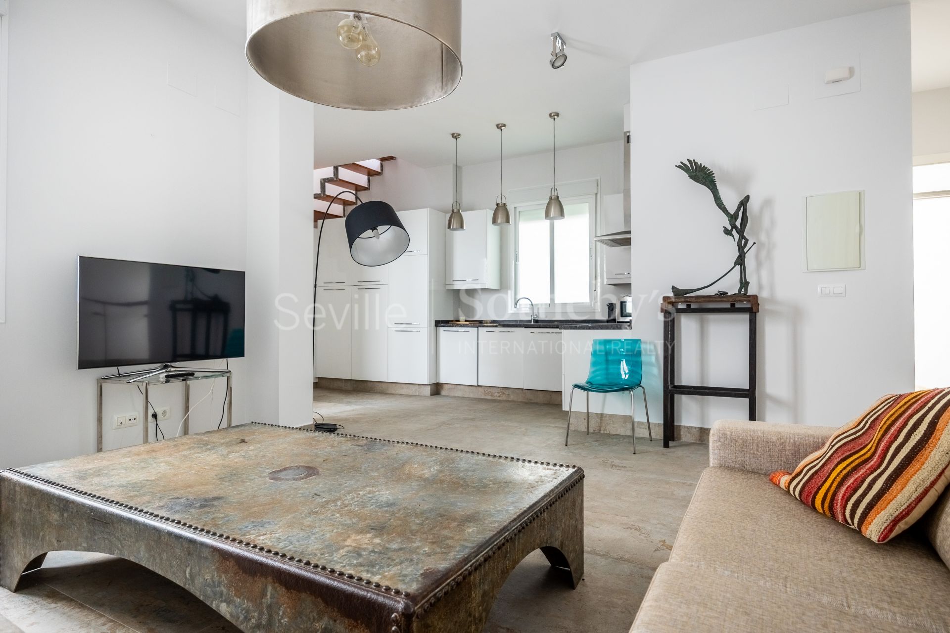Large renovated duplex penthouse with terraces in La Encarnación