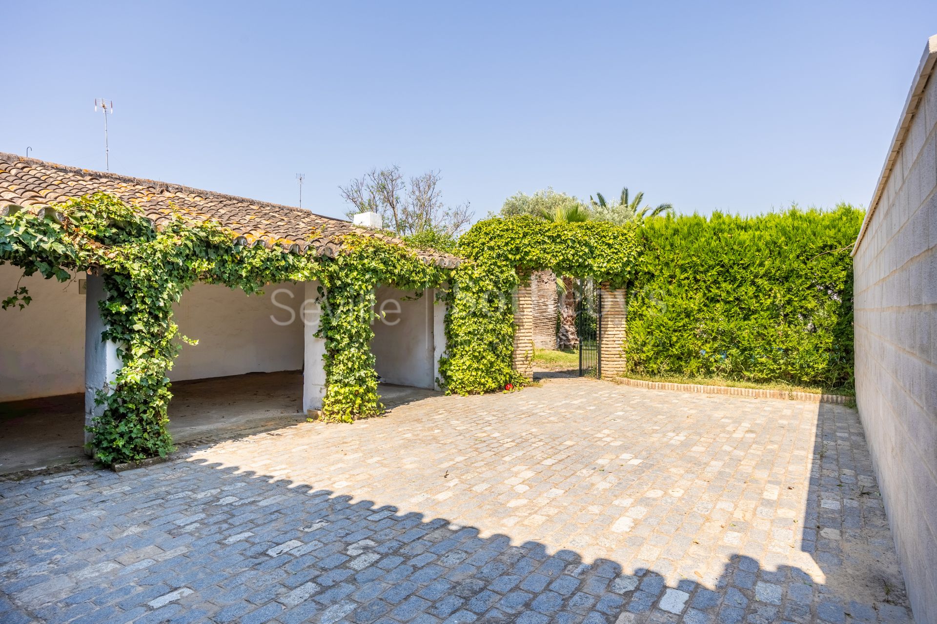 Casa de estilo andaluz en el entorno del Parque Nacional de Doñana
