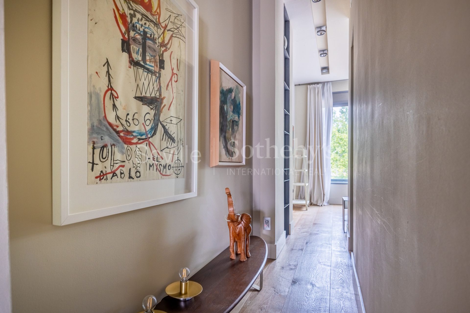 Exclusive duplex penthouse with panoramic terraces and privileged views of Seville