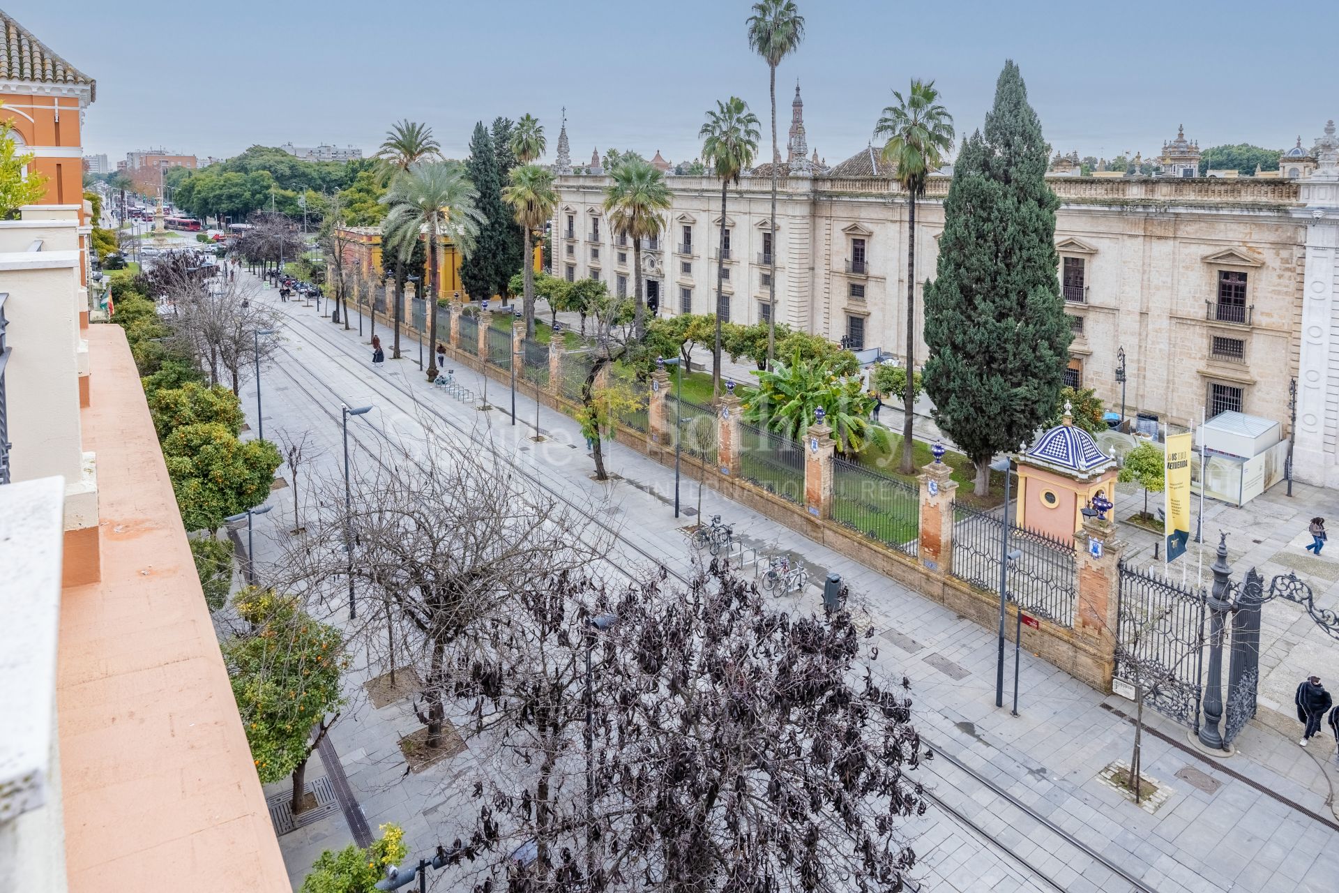 Exclusive duplex penthouse with panoramic terraces and privileged views of Seville