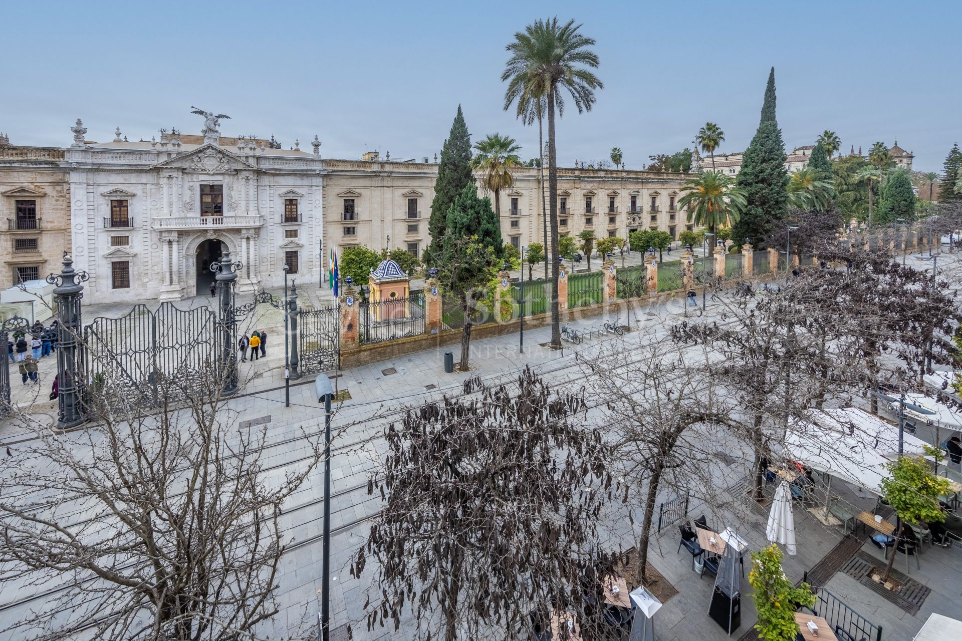 Exclusive duplex penthouse with panoramic terraces and privileged views of Seville