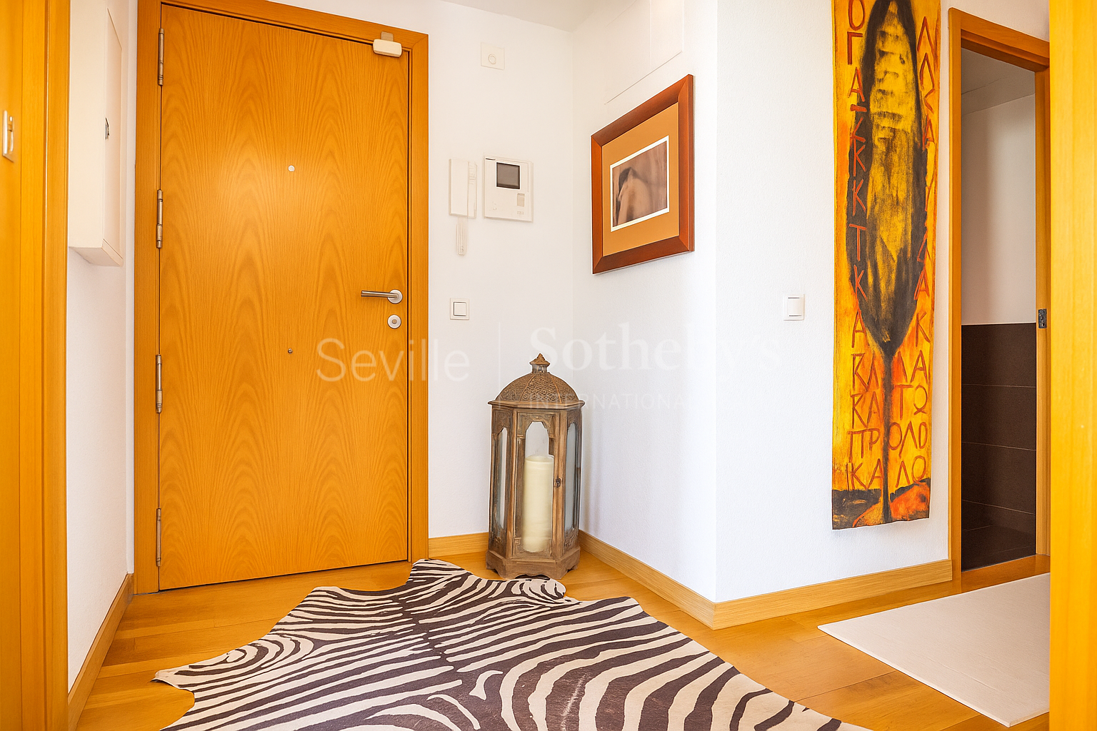 Ático con terraza y piscina privada en Camas