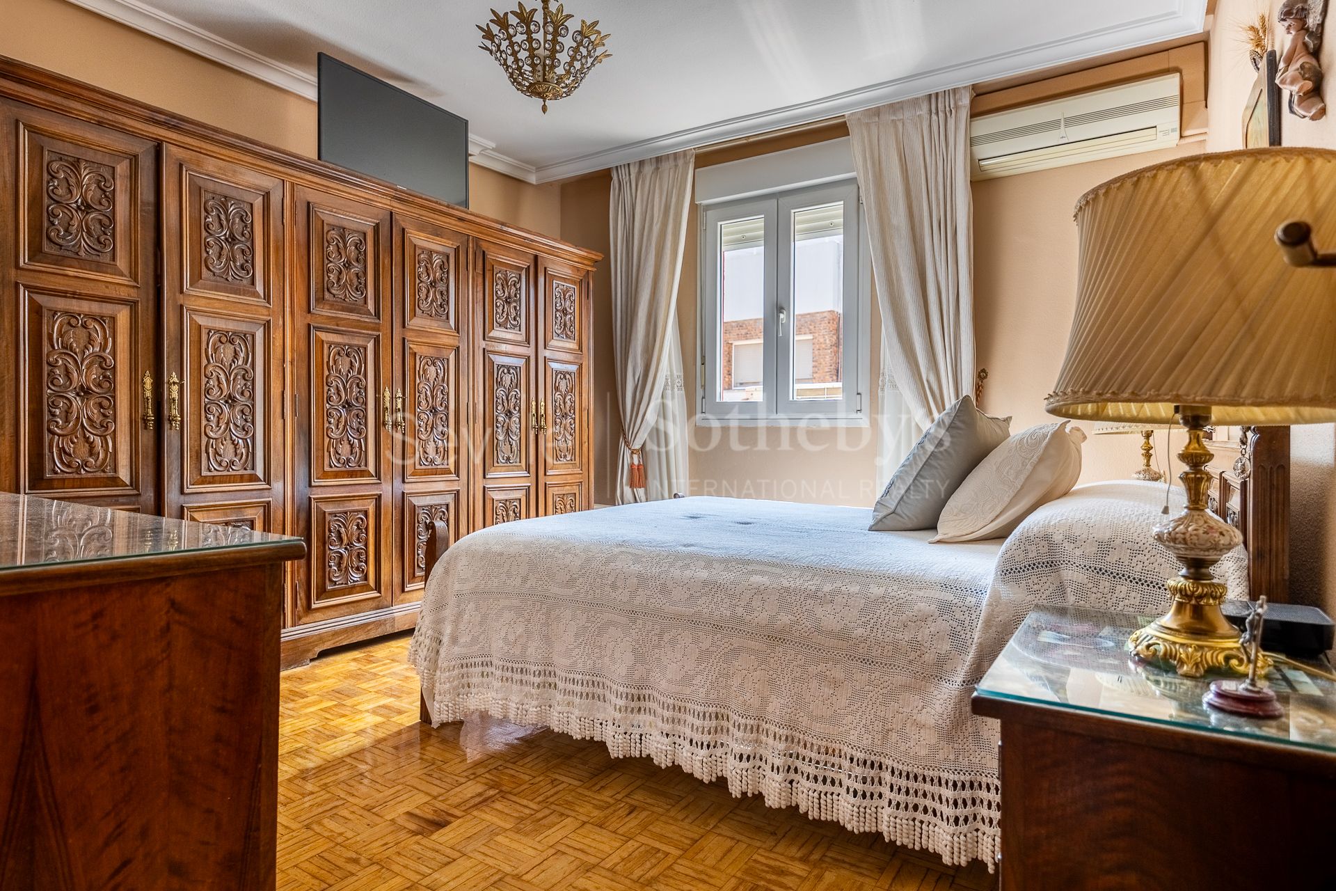 Penthouse with Large Private Terrace in the Heart of Triana