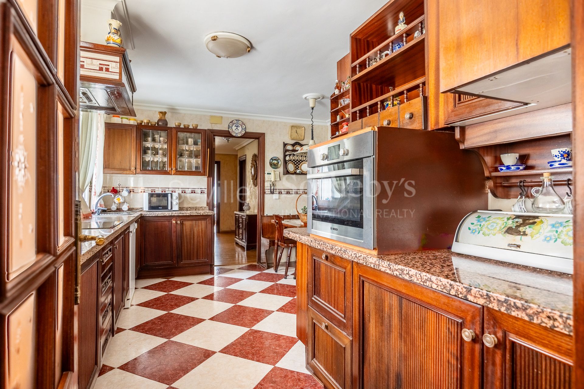 Penthouse with Large Private Terrace in the Heart of Triana