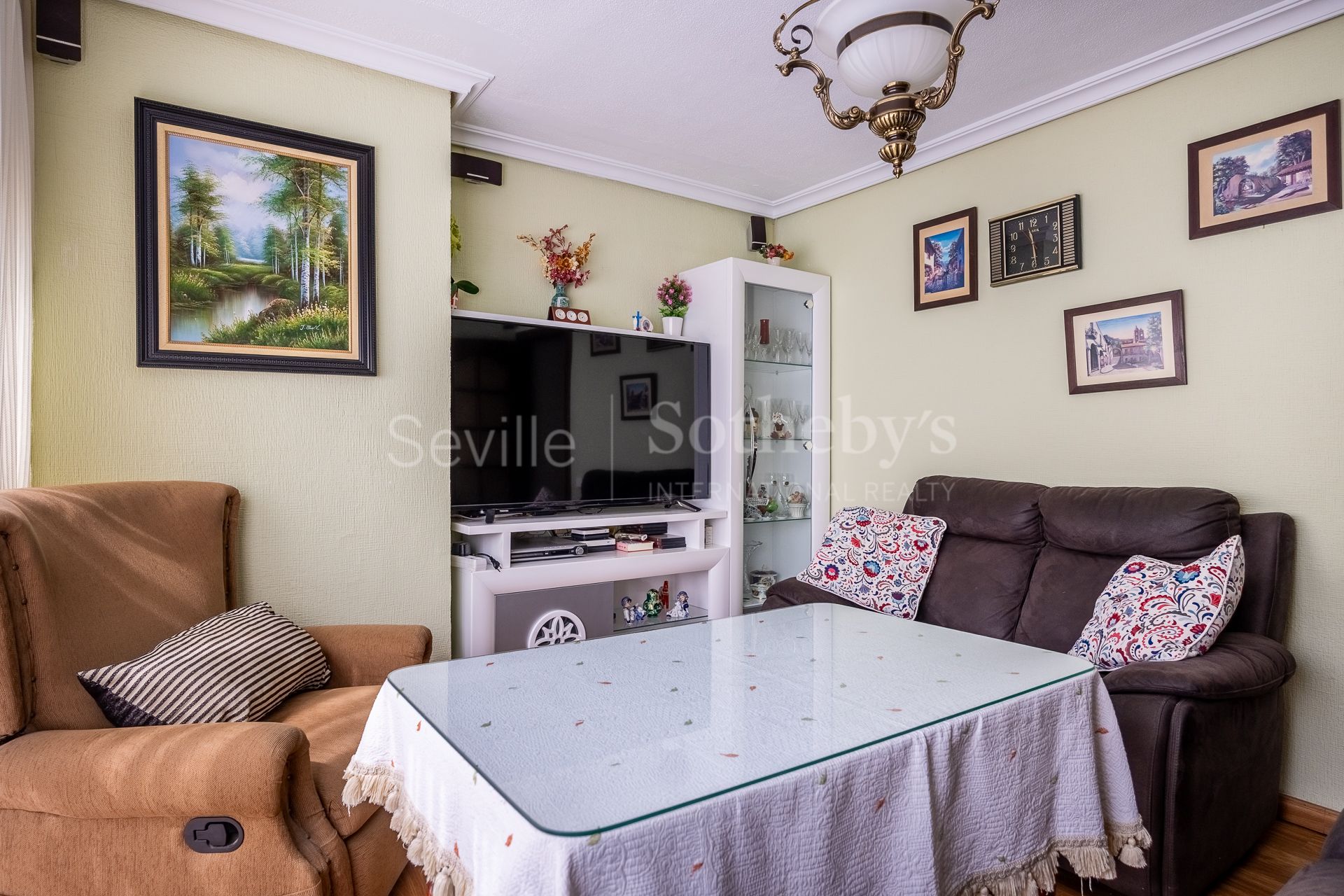 Penthouse with Large Private Terrace in the Heart of Triana