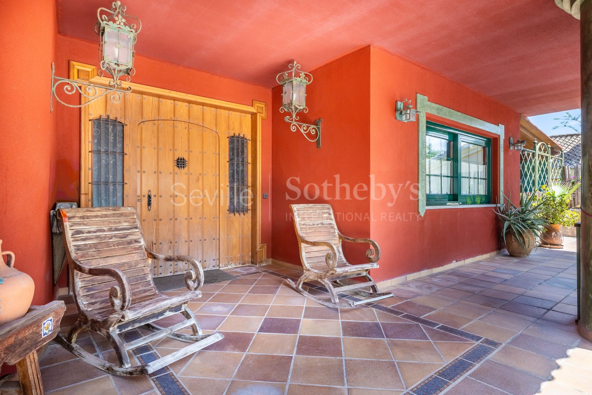 Chalet independiente con terraza, piscina y zona de ocio en El Zaudín