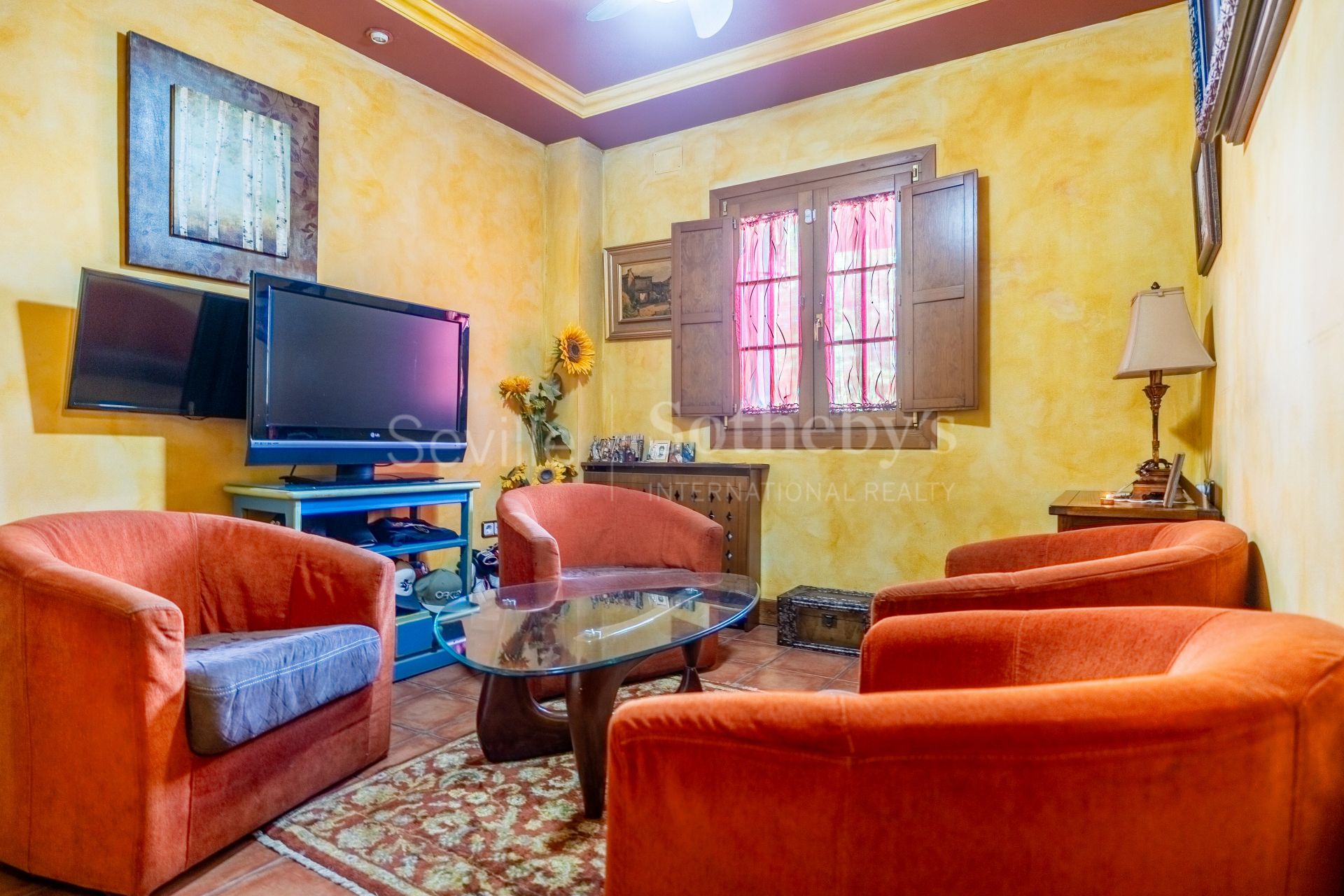 Chalet independiente con terraza, piscina y zona de ocio en El Zaudín