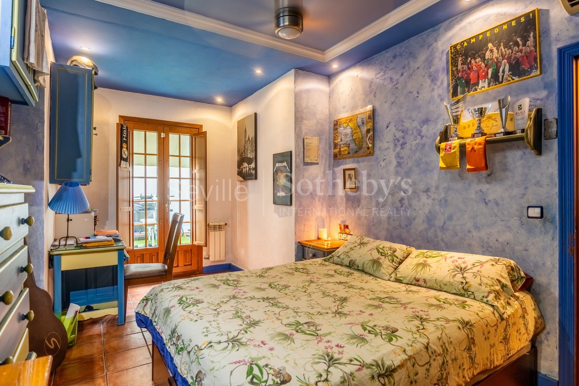 Chalet independiente con terraza, piscina y zona de ocio en El Zaudín