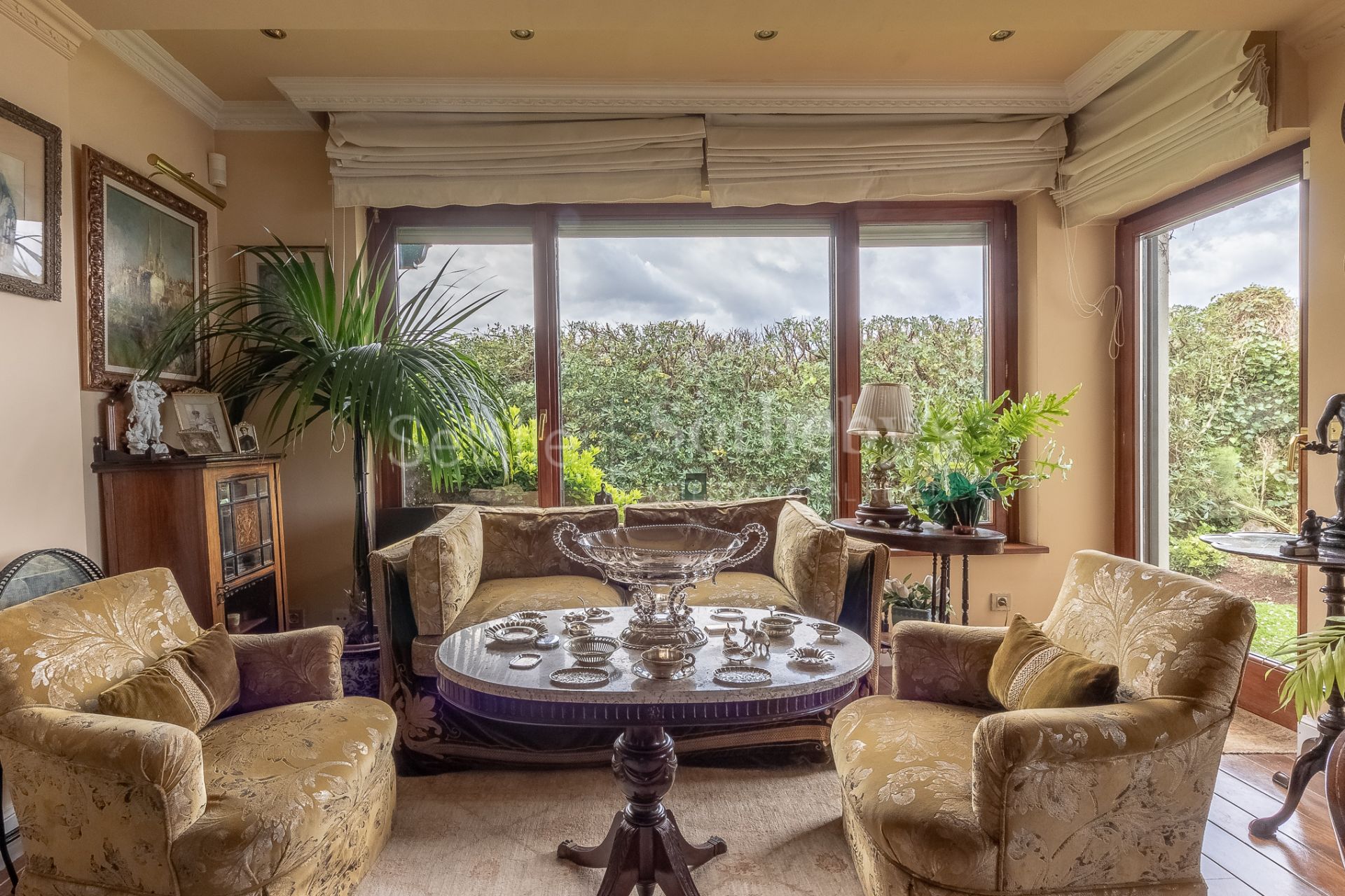 Stately residence on Ereaga Beach with panoramic sea views
