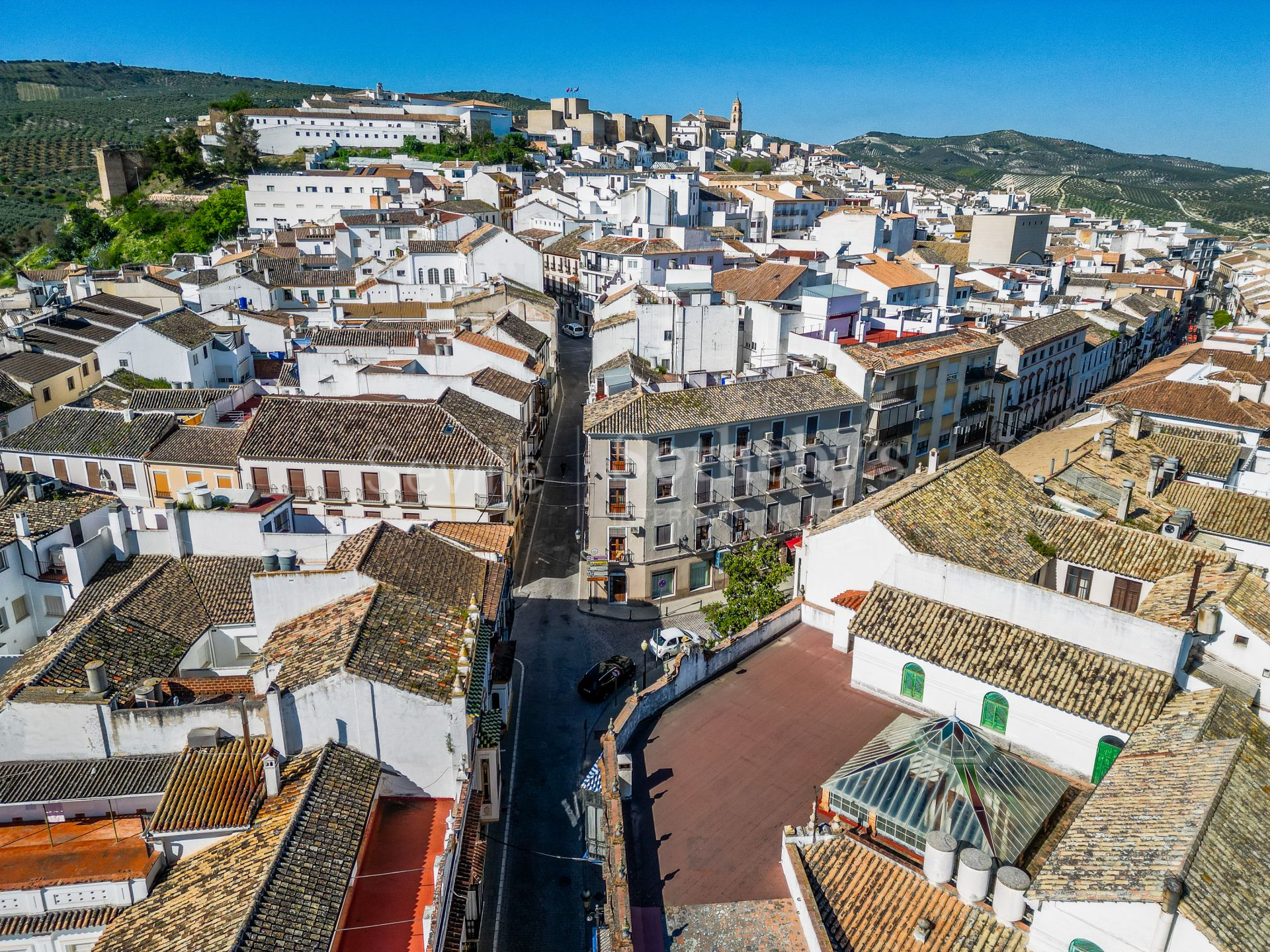 A Regionalist House in the Historic Center of Baena