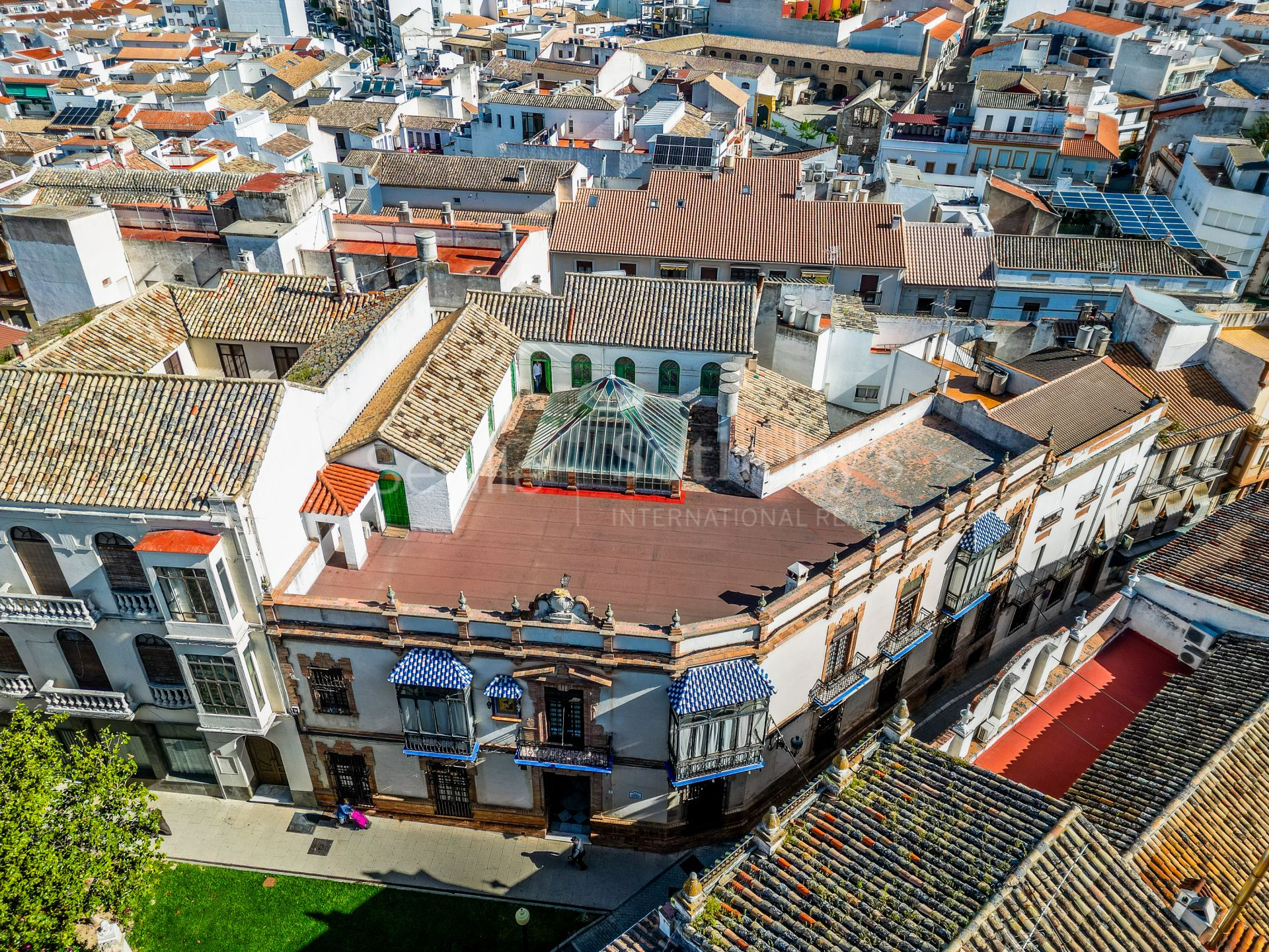 A Regionalist House in the Historic Center of Baena