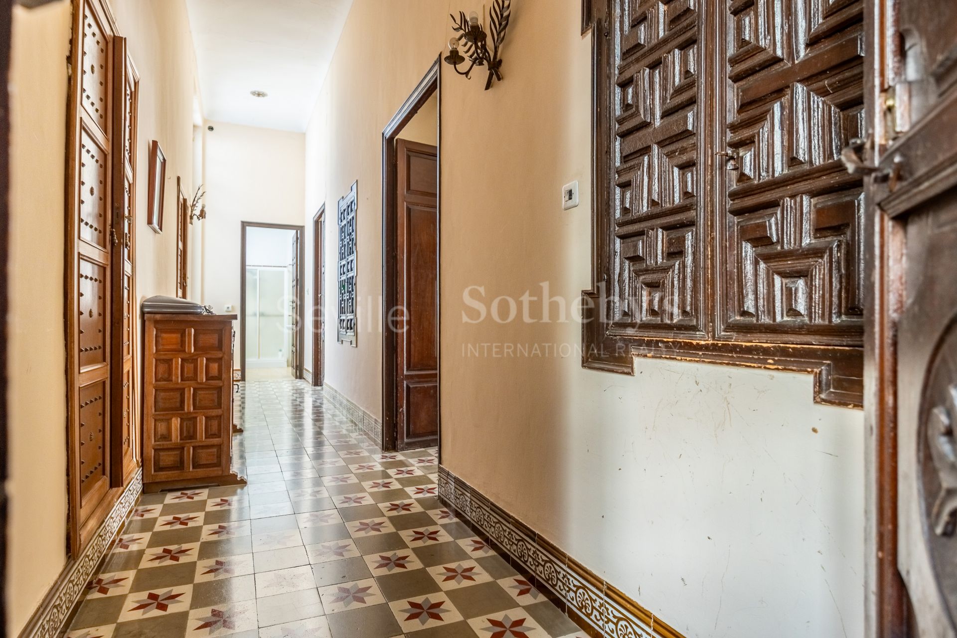 A Regionalist House in the Historic Center of Baena