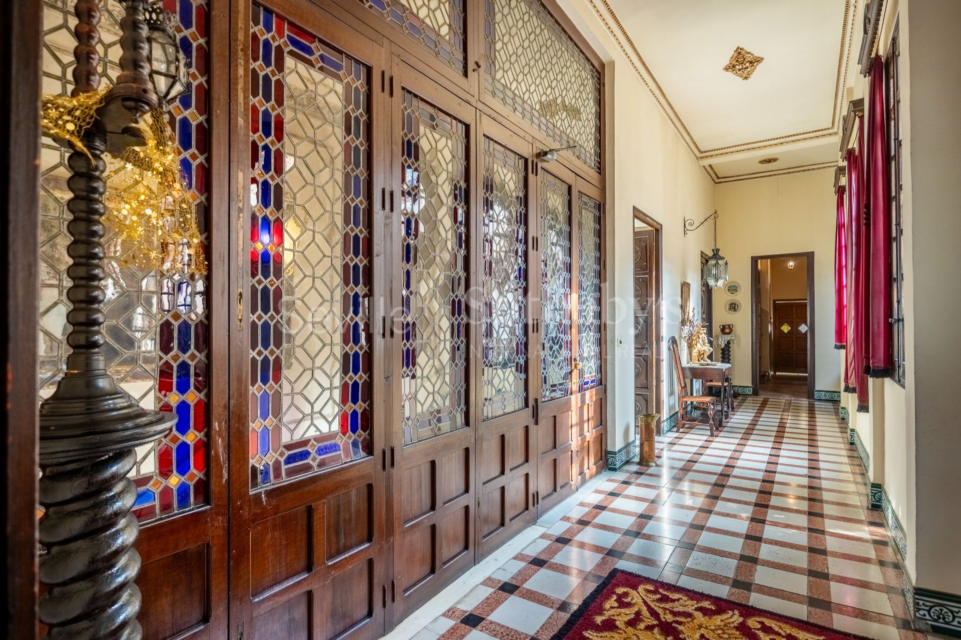 A Regionalist House in the Historic Center of Baena