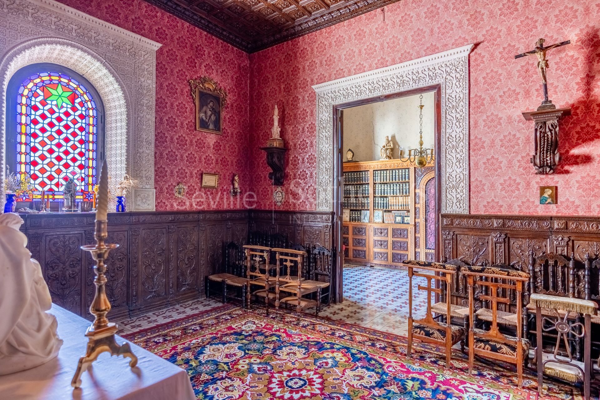 A Regionalist House in the Historic Center of Baena