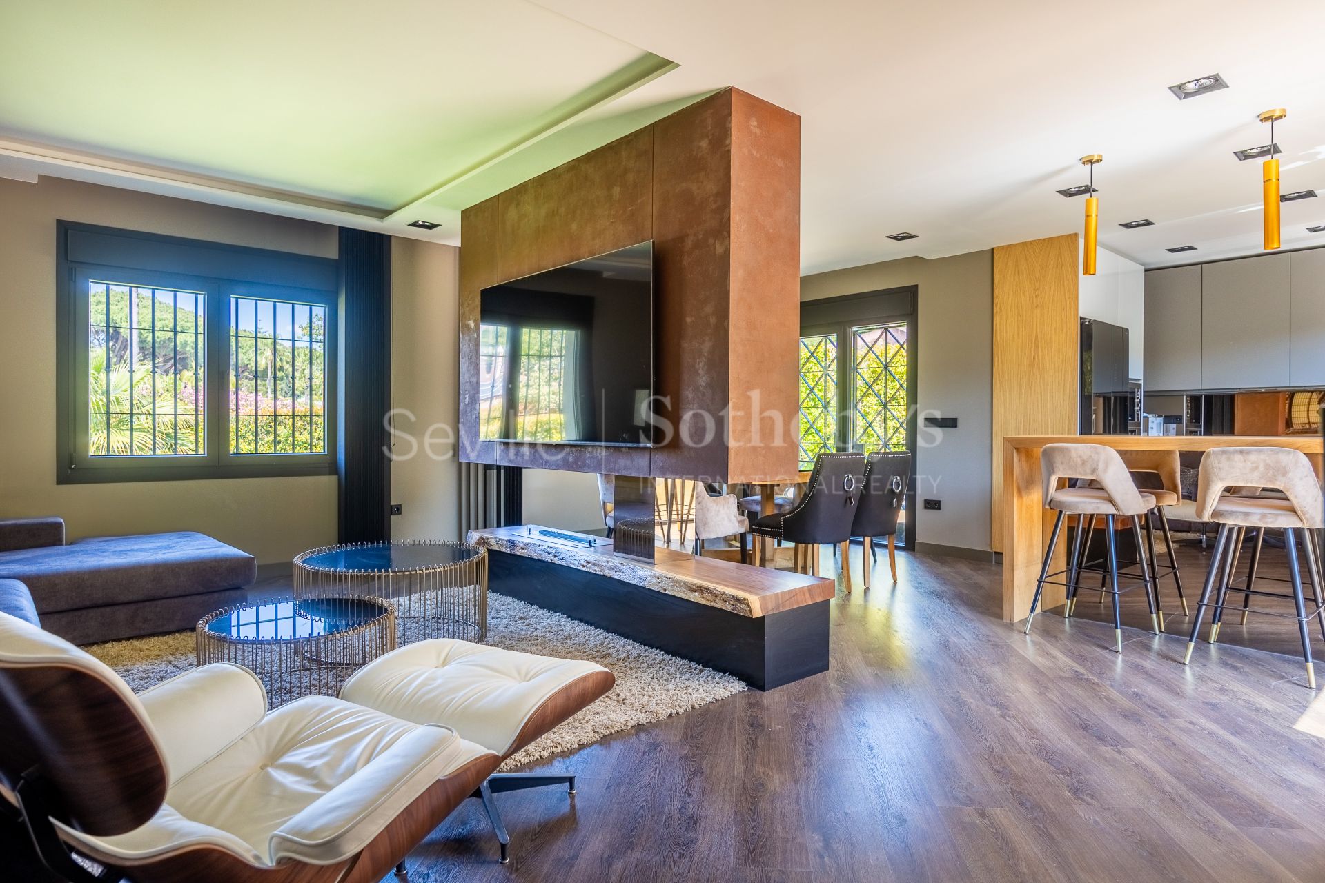 Exclusiva vivienda completamente reformada en la avenida principal de Vistahermosa