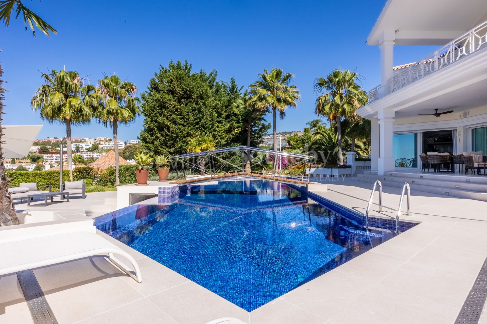 Villa en La Quinta, Behanavís