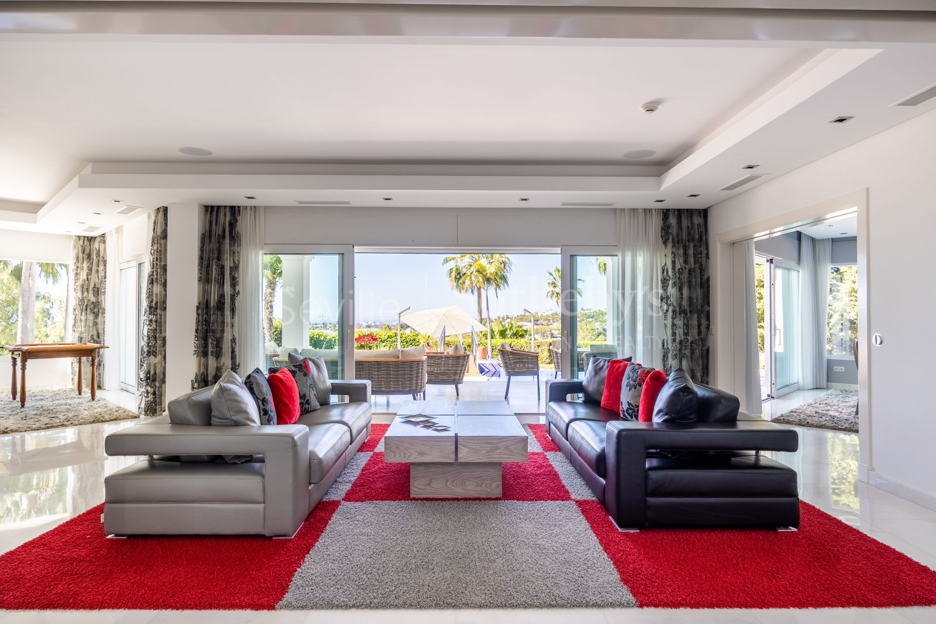 Villa en La Quinta, Behanavís