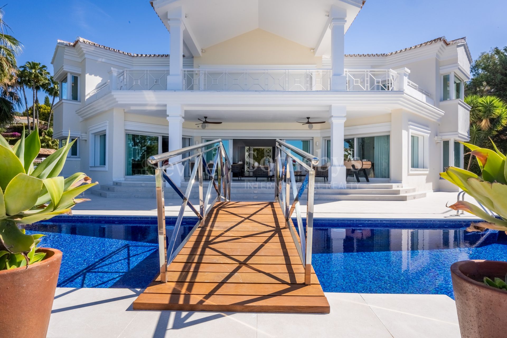 Villa en La Quinta, Behanavís