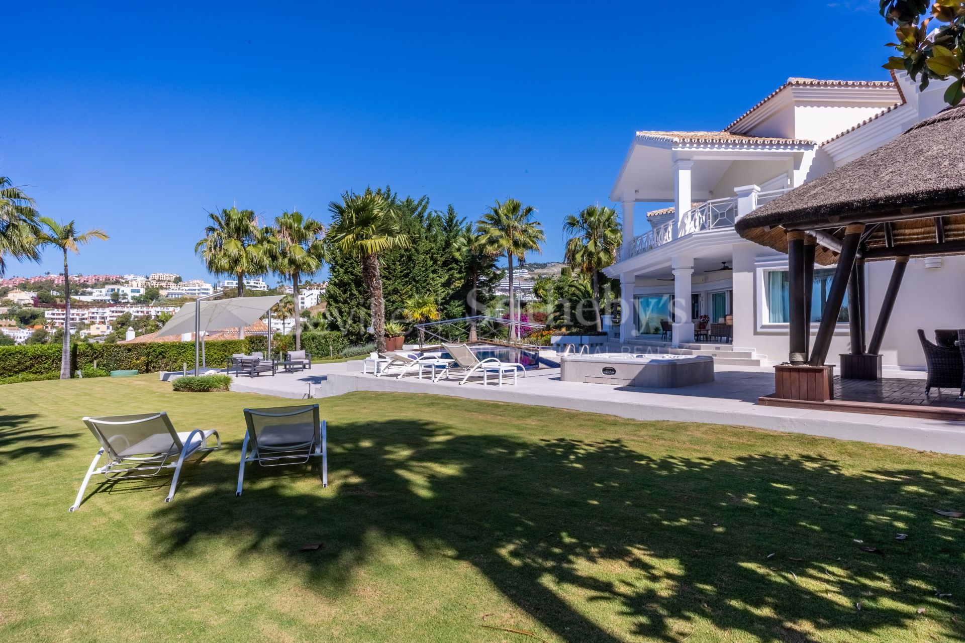 Villa en La Quinta, Behanavís