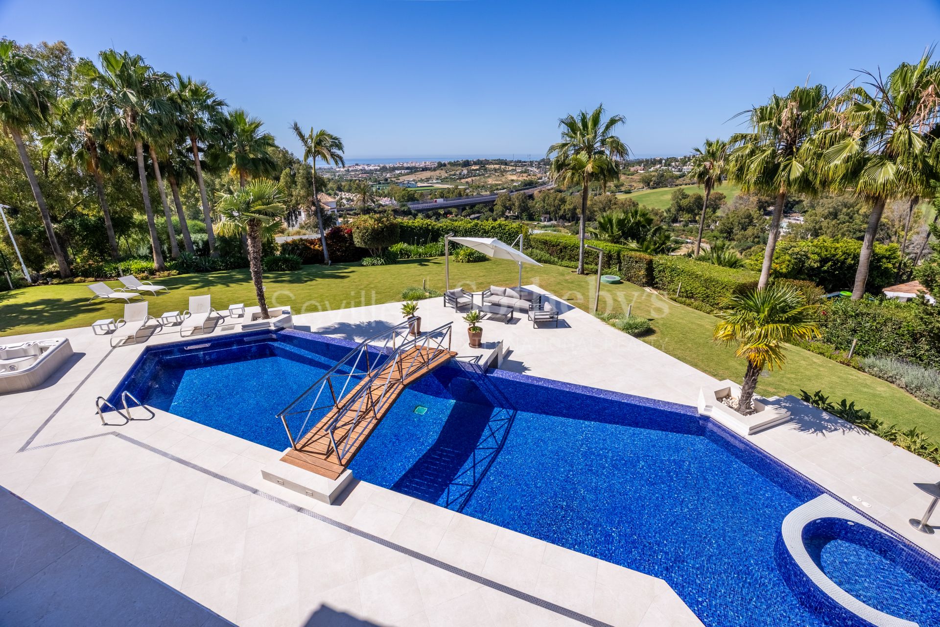 Villa en La Quinta, Behanavís
