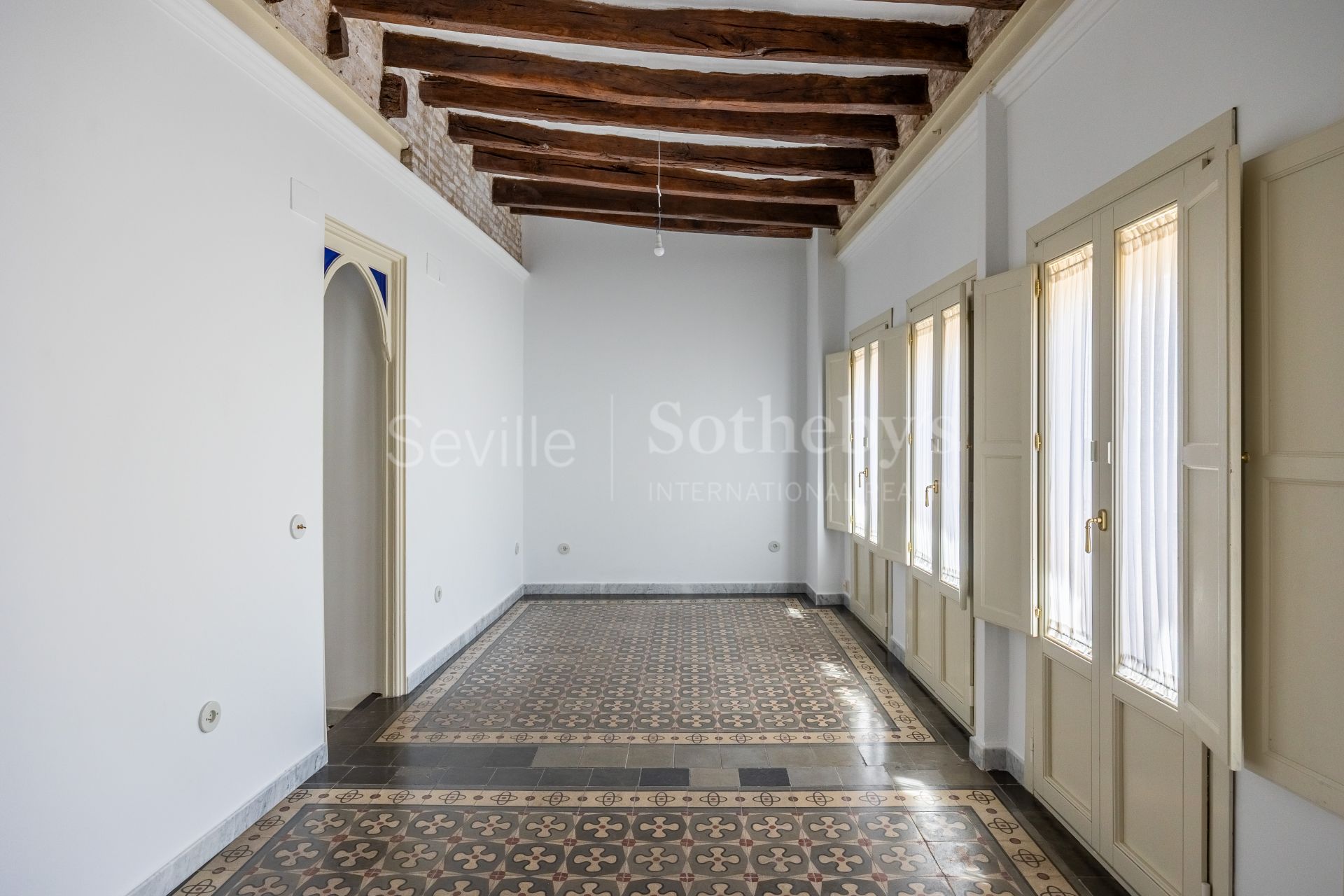 Piso reformado con balcón y vistas a la Giralda