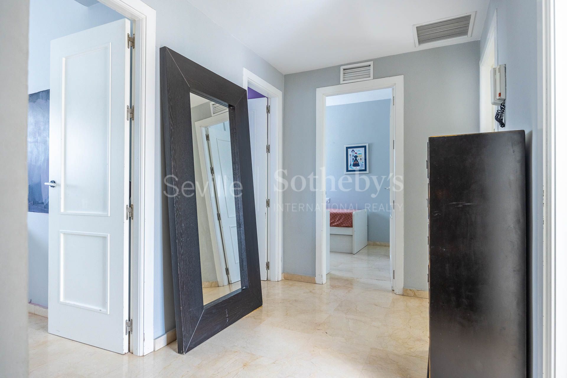 Property in the gated community of Sevilla Golf