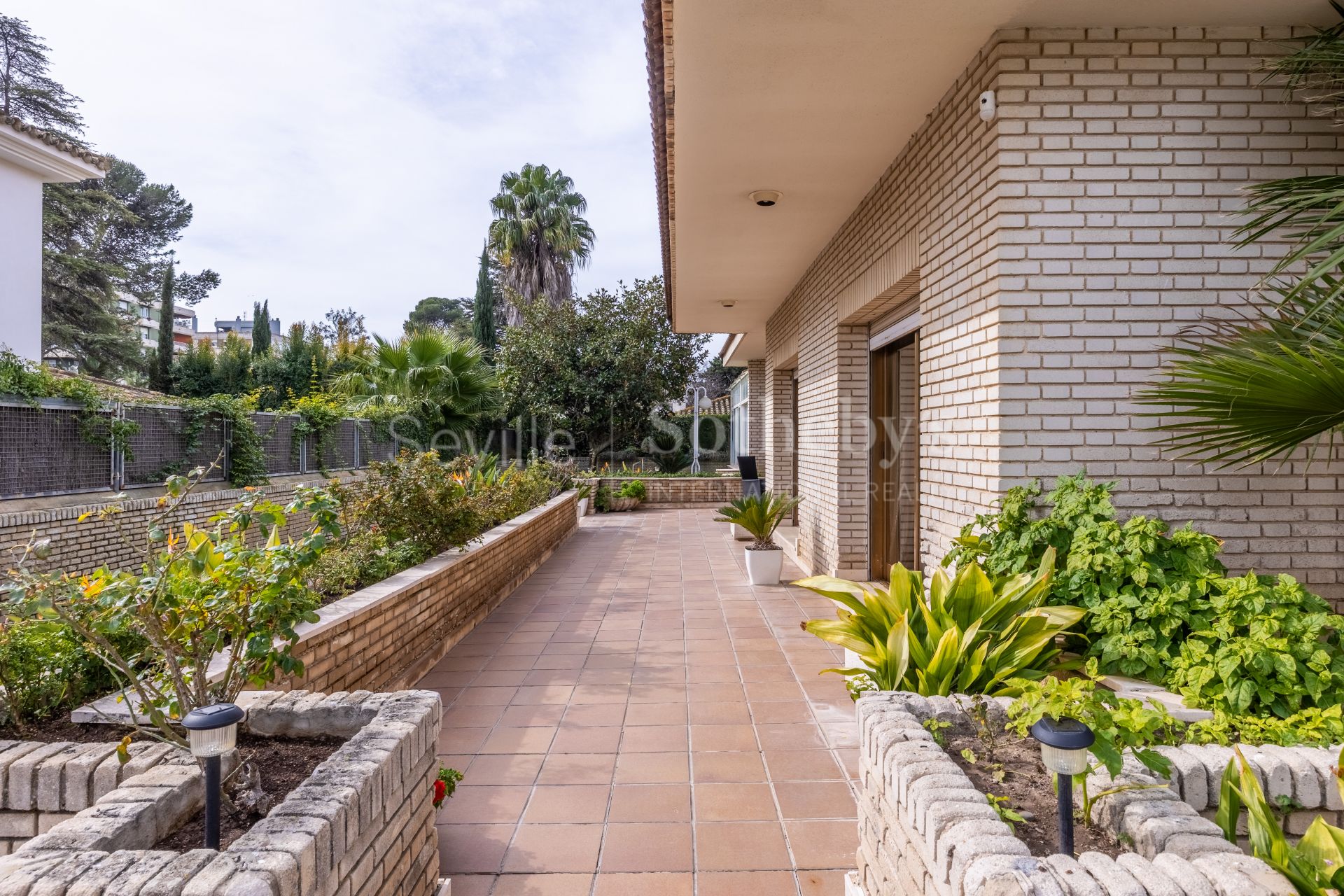 Exclusive detached villa in the prestigious Avenida Alcalde Álvaro Domecq