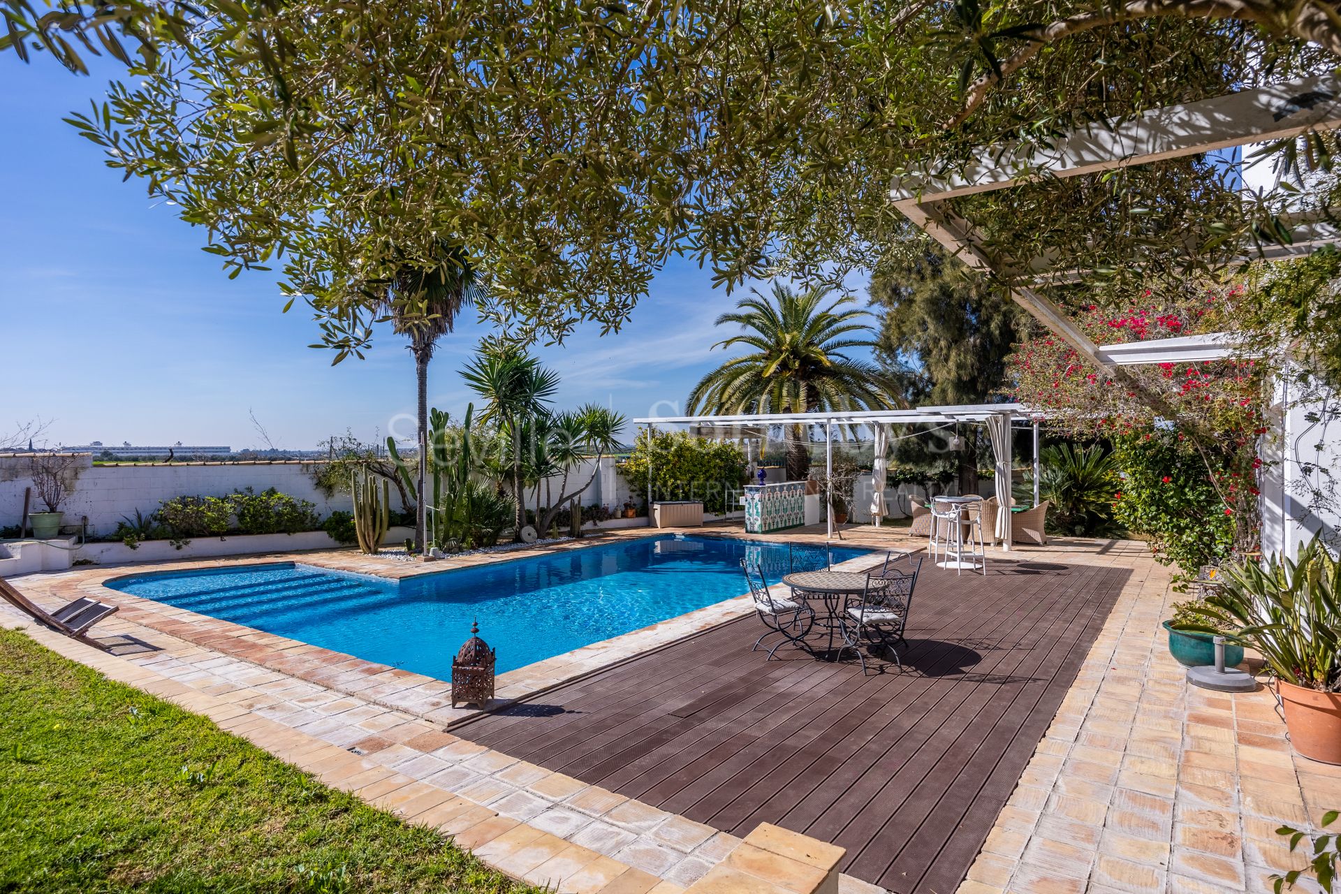 Exclusive sustainable property just 15 minutes from Seville