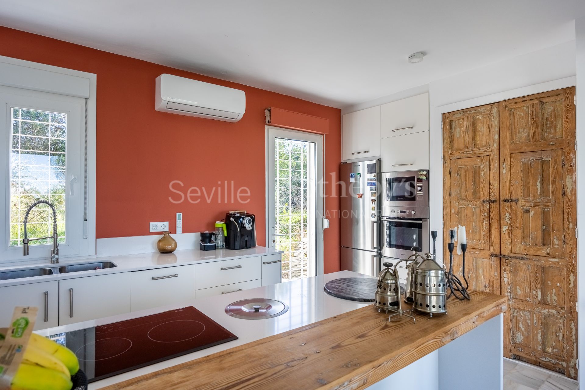 Exclusive sustainable property just 15 minutes from Seville