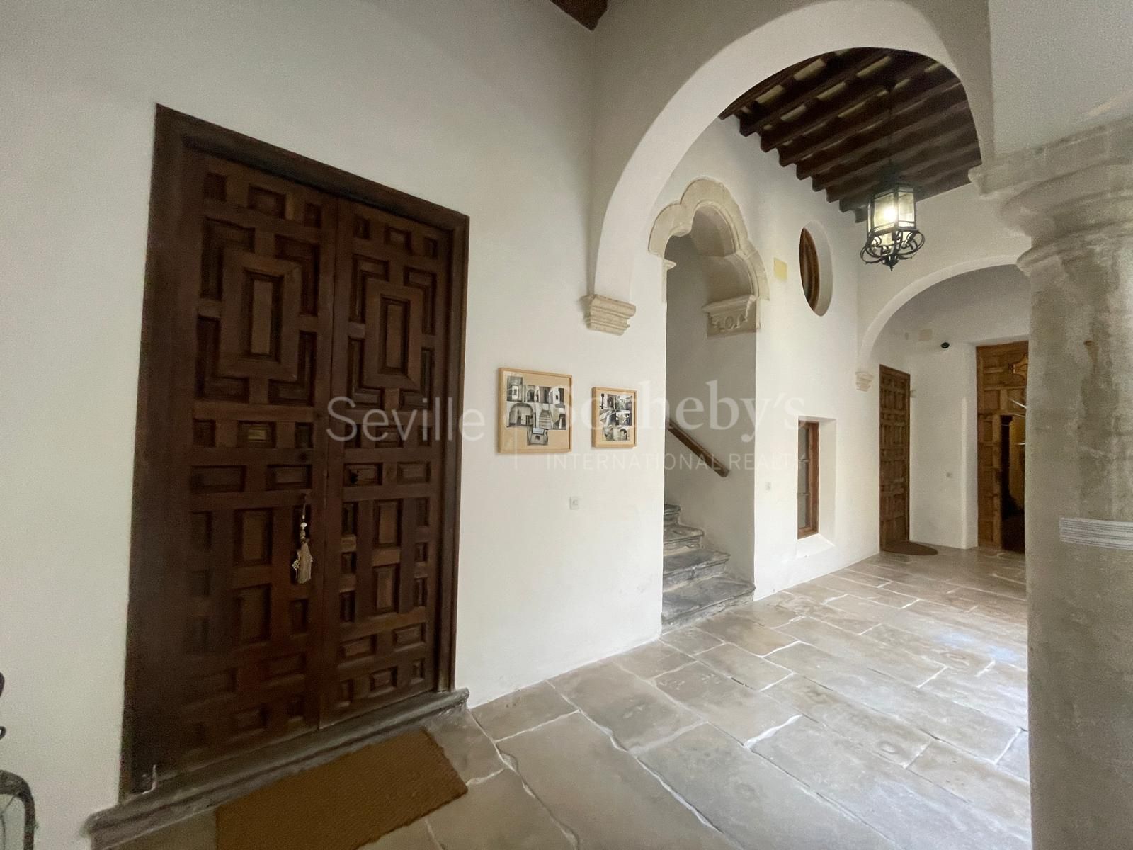 Casa restaurada con piscina y vistas panorámicas en el casco antiguo