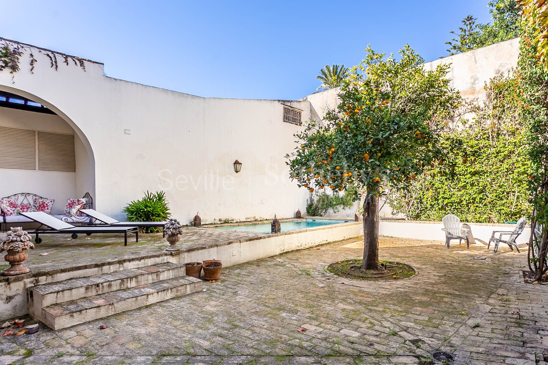 Casa restaurada con piscina y vistas panorámicas en el casco antiguo