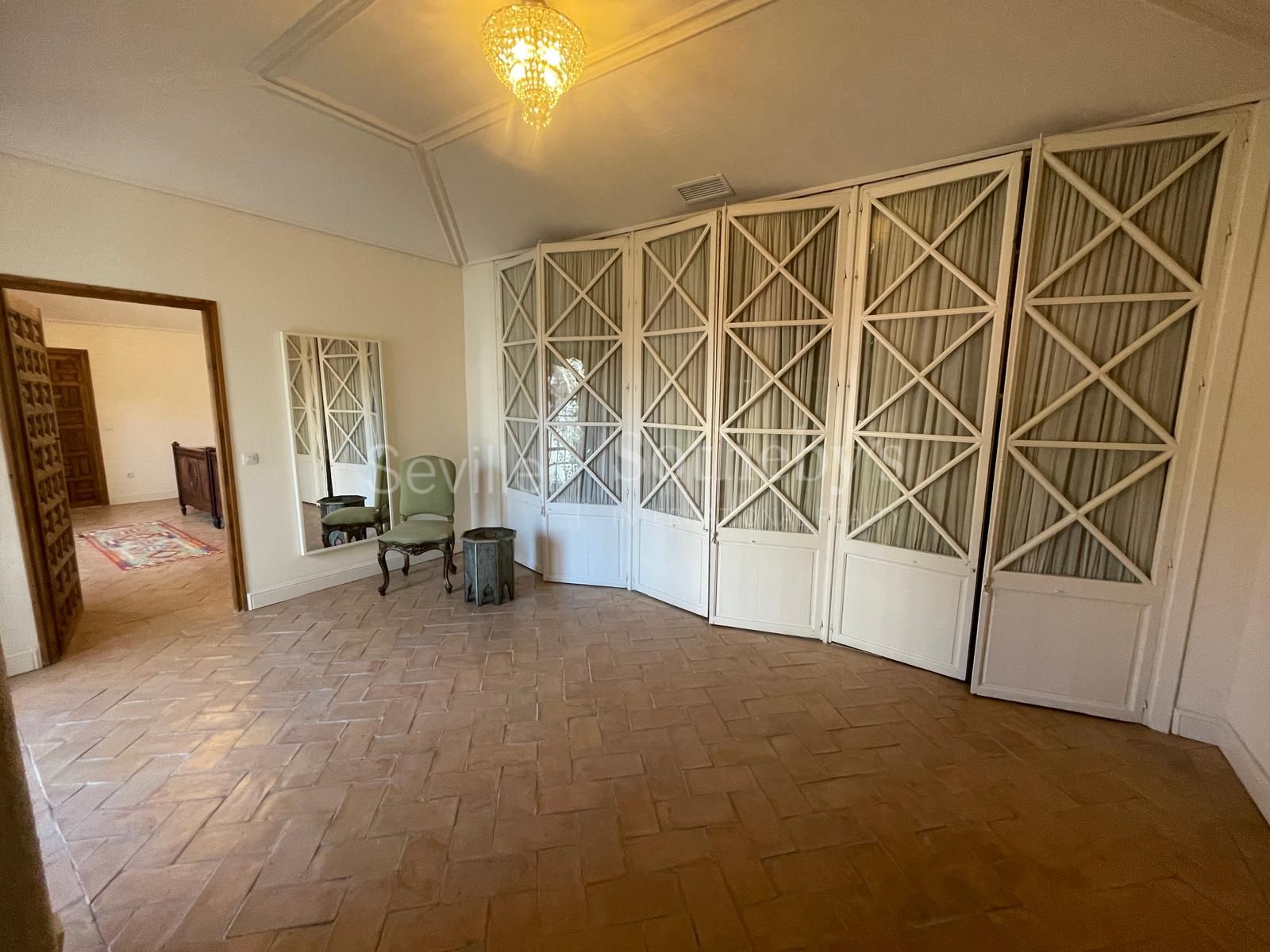 Casa restaurada con piscina y vistas panorámicas en el casco antiguo