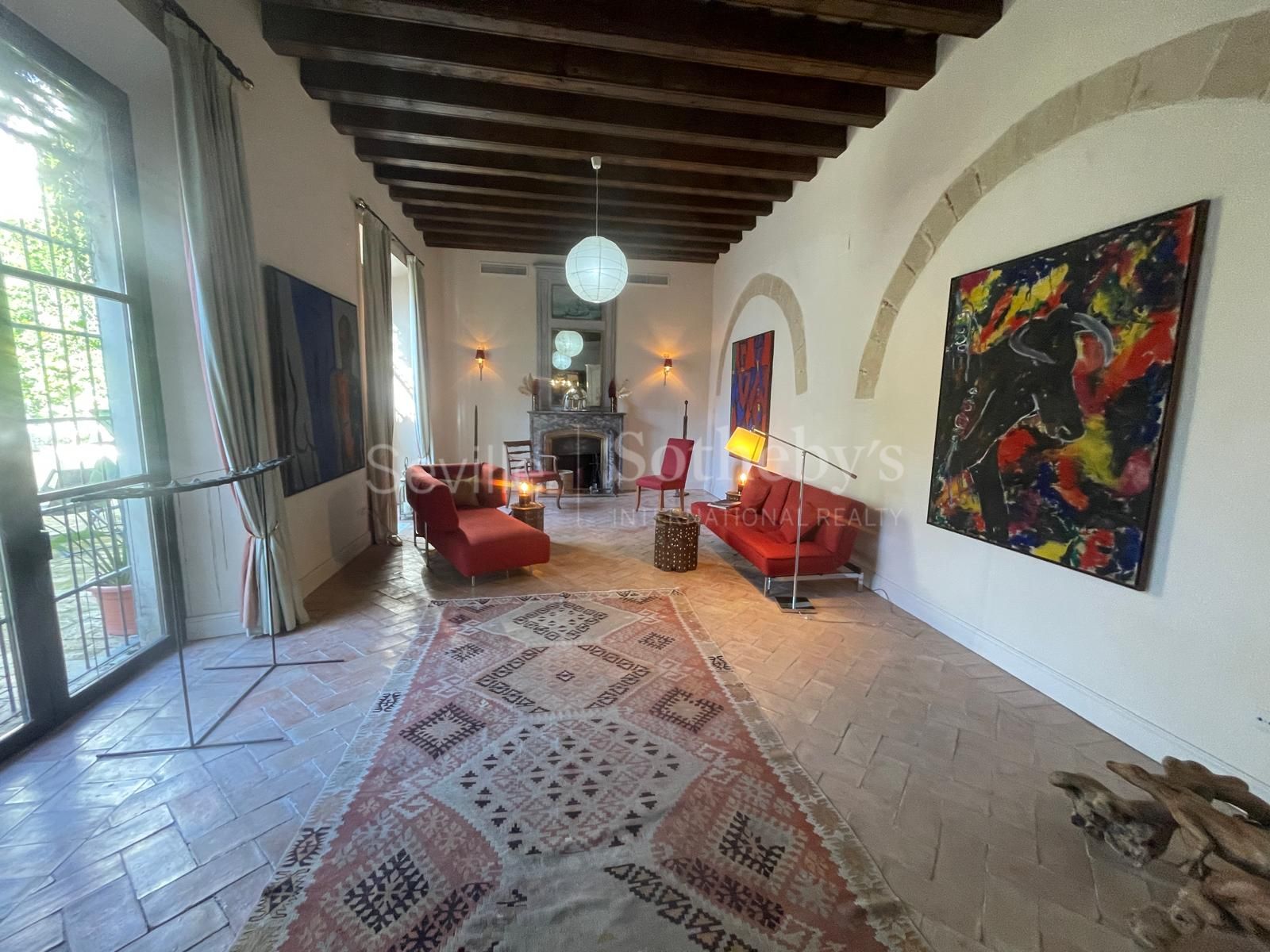 Casa restaurada con piscina y vistas panorámicas en el casco antiguo