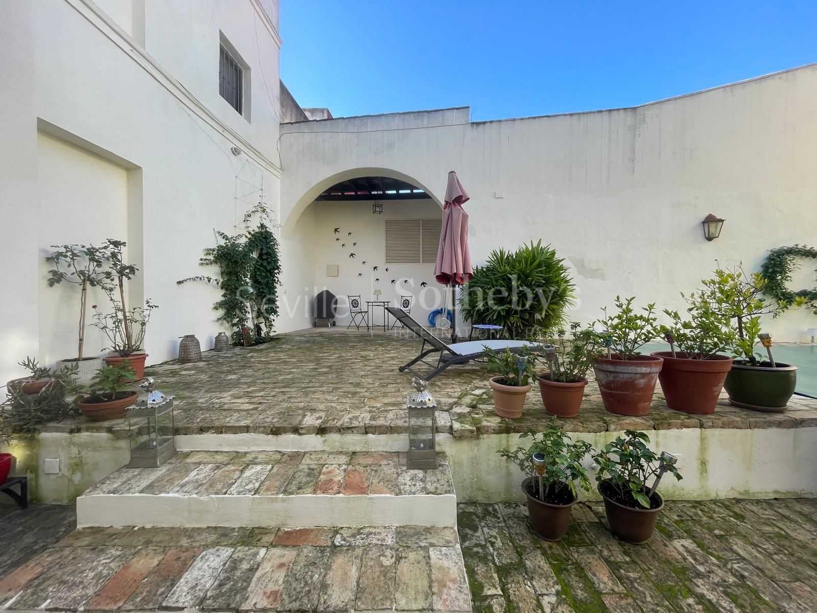 Casa restaurada con piscina y vistas panorámicas en el casco antiguo