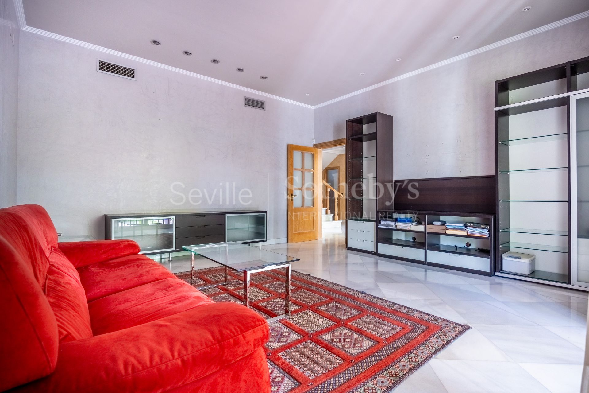 Exclusive detached home with mature garden in El Zaudín