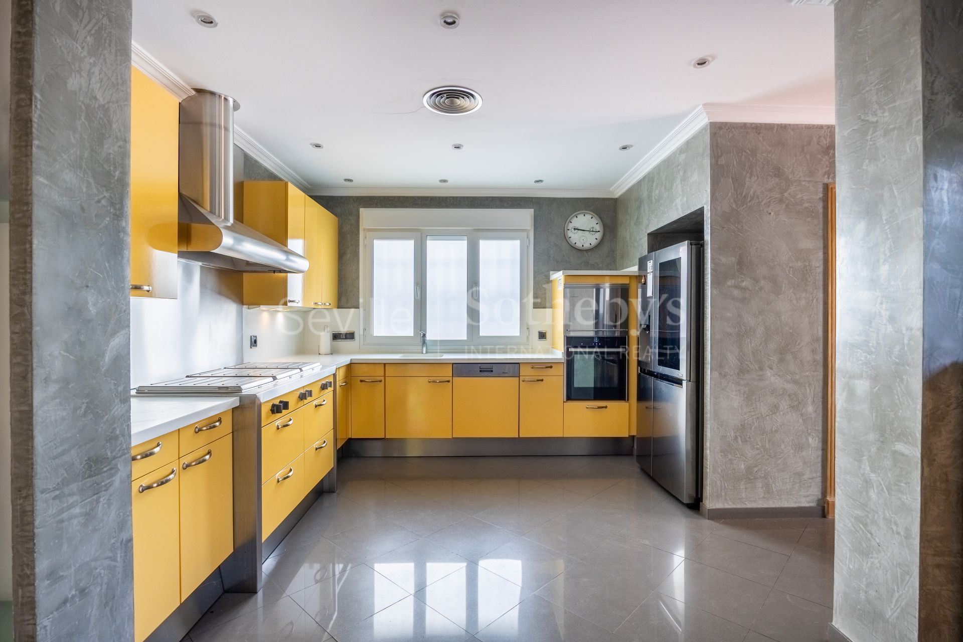 Exclusive detached home with mature garden in El Zaudín