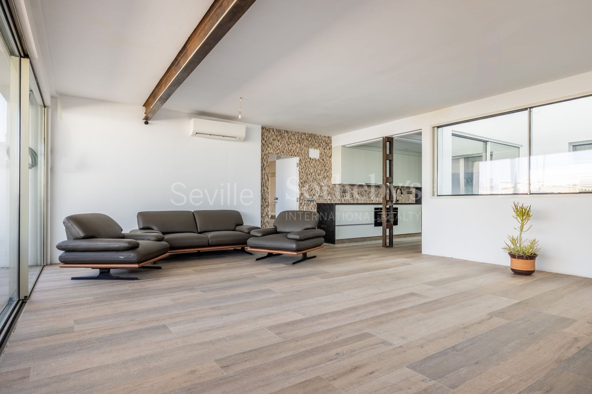 Ático con terraza de 45 metros cuadrados en calle Fernández y González