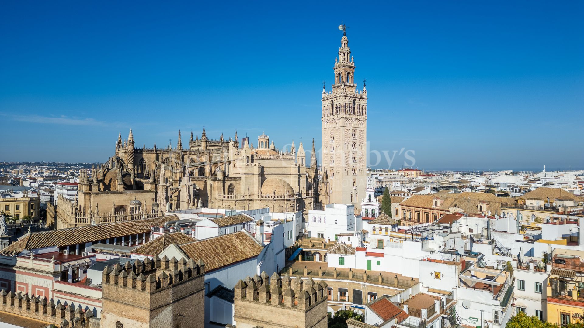 Casa sevillana con licencia turística y vistas a la Catedral